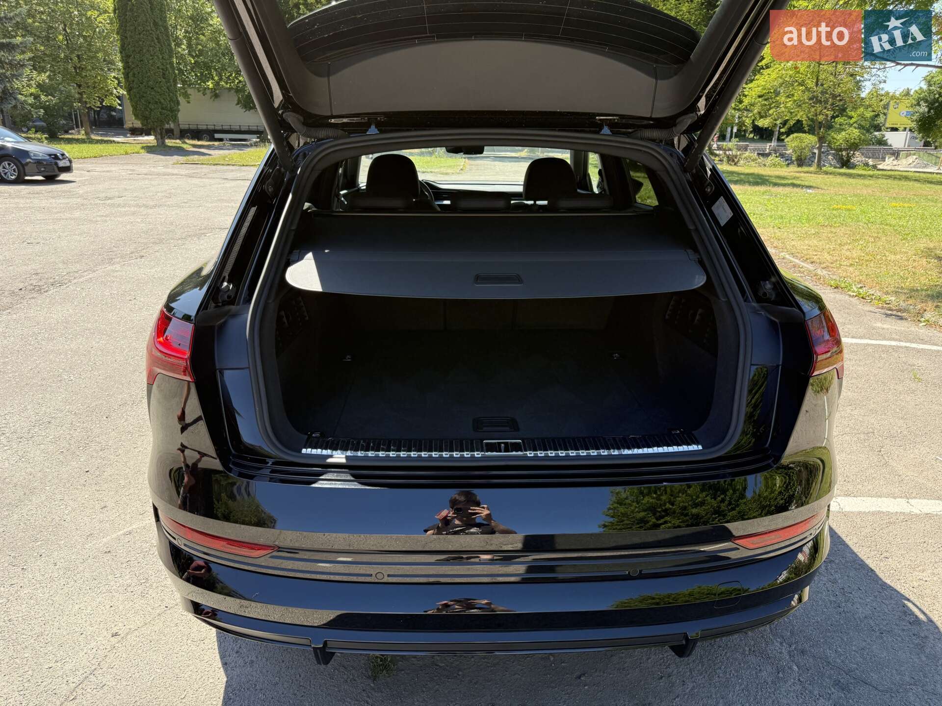 Audi e-tron 2021 VIN WAUZZZGE9NB015012 фото оголошення 38 з 42