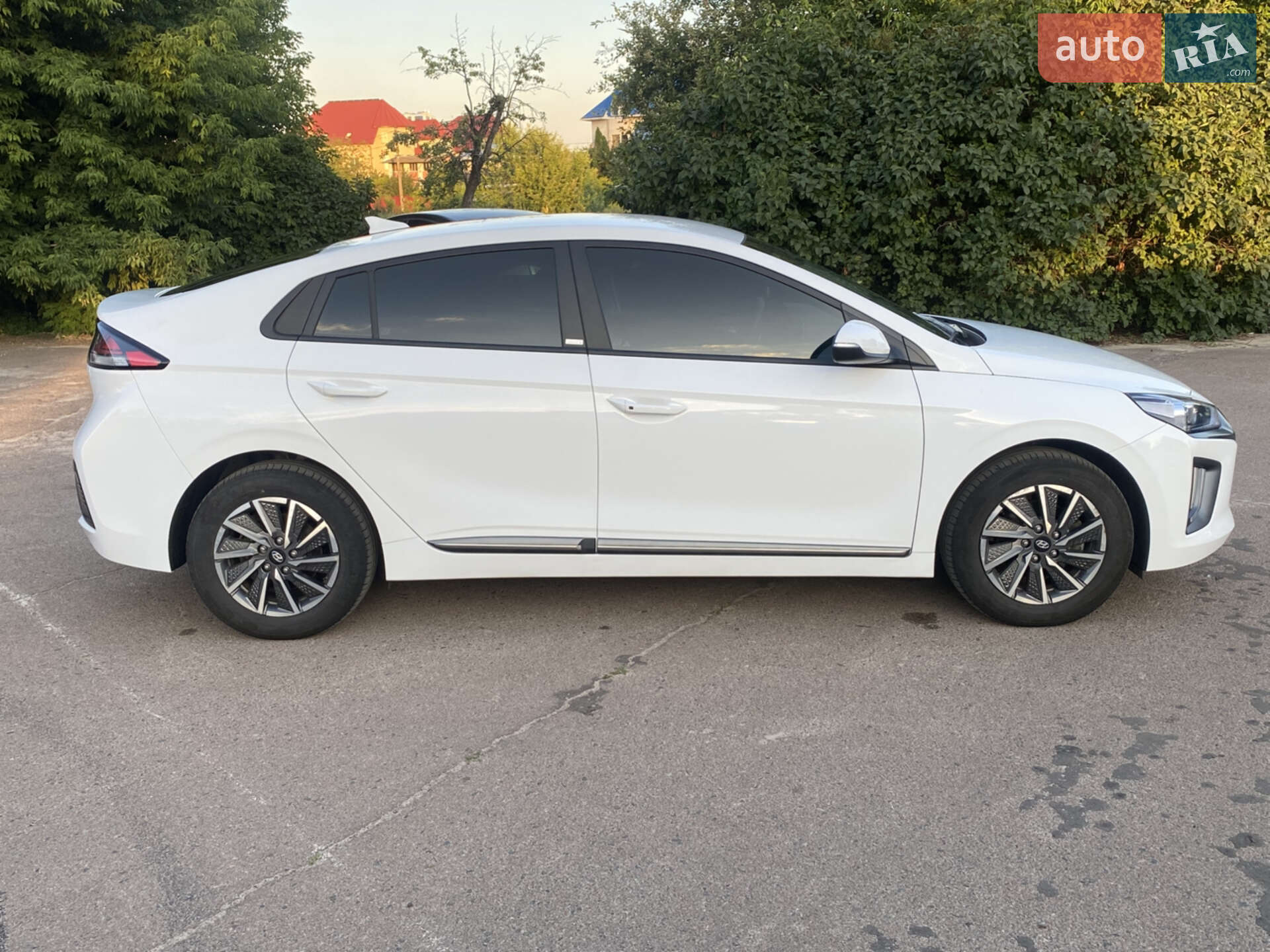 Hyundai Ioniq 2021 VIN KMHC751JFMU080275 фото оголошення 12 з 49