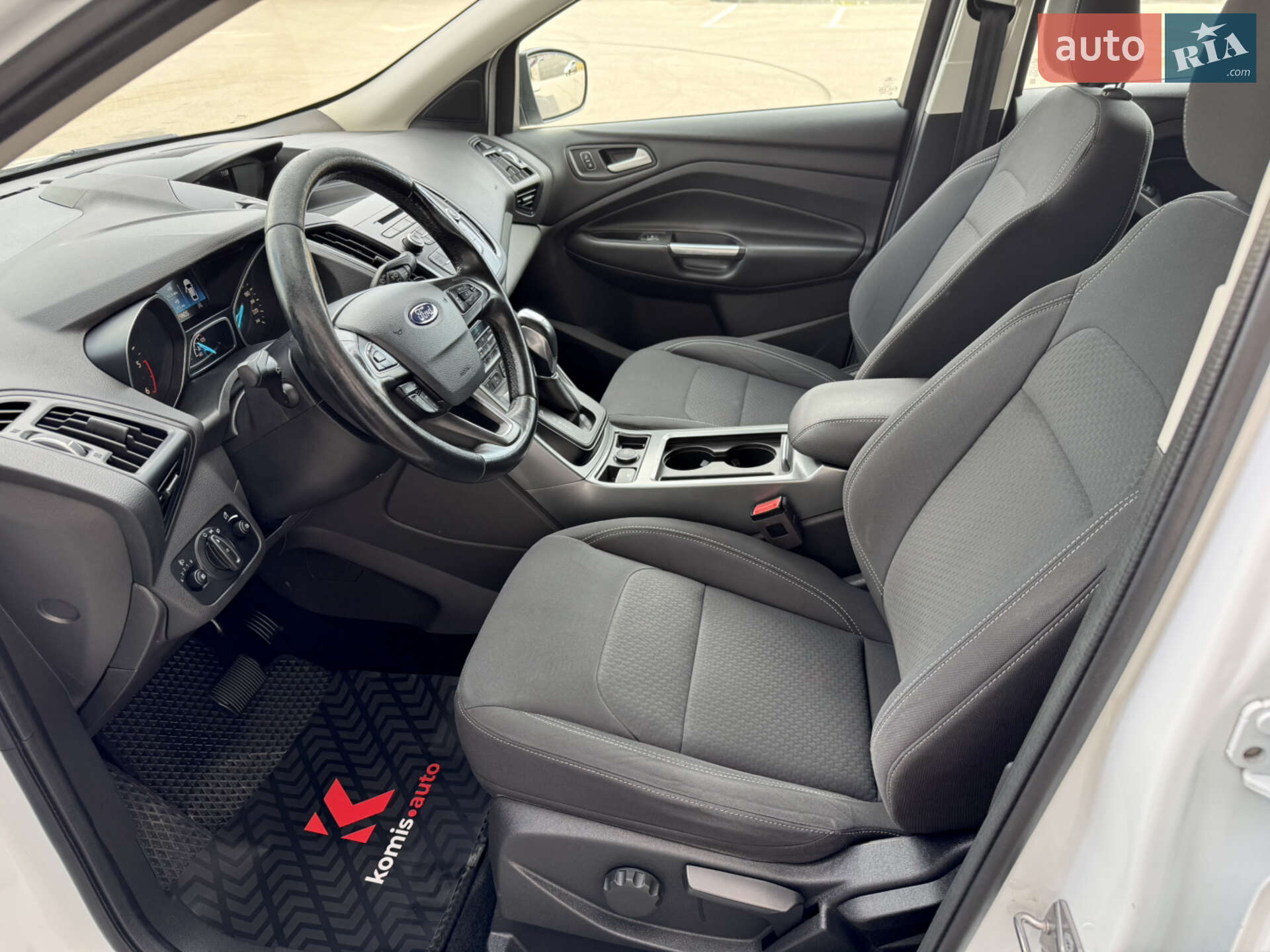 Ford Kuga 2017 VIN WF0AXXWPMAHC79140 фото оголошення 28 з 63