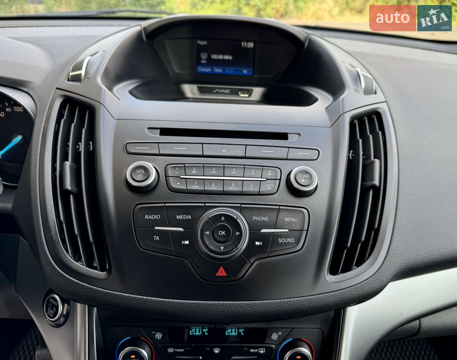 Ford Kuga 2017 VIN WF0AXXWPMAHC79140 фото оголошення 38 з 63