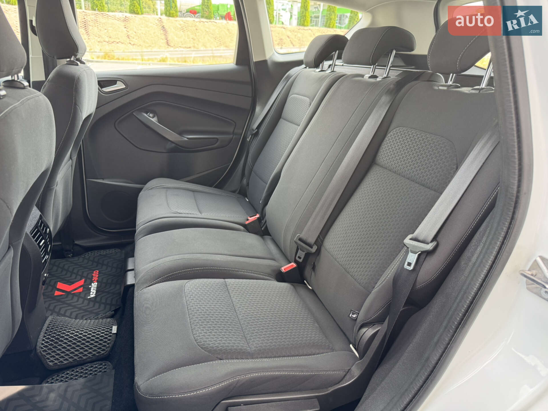 Ford Kuga 2017 VIN WF0AXXWPMAHC79140 фото оголошення 48 з 63