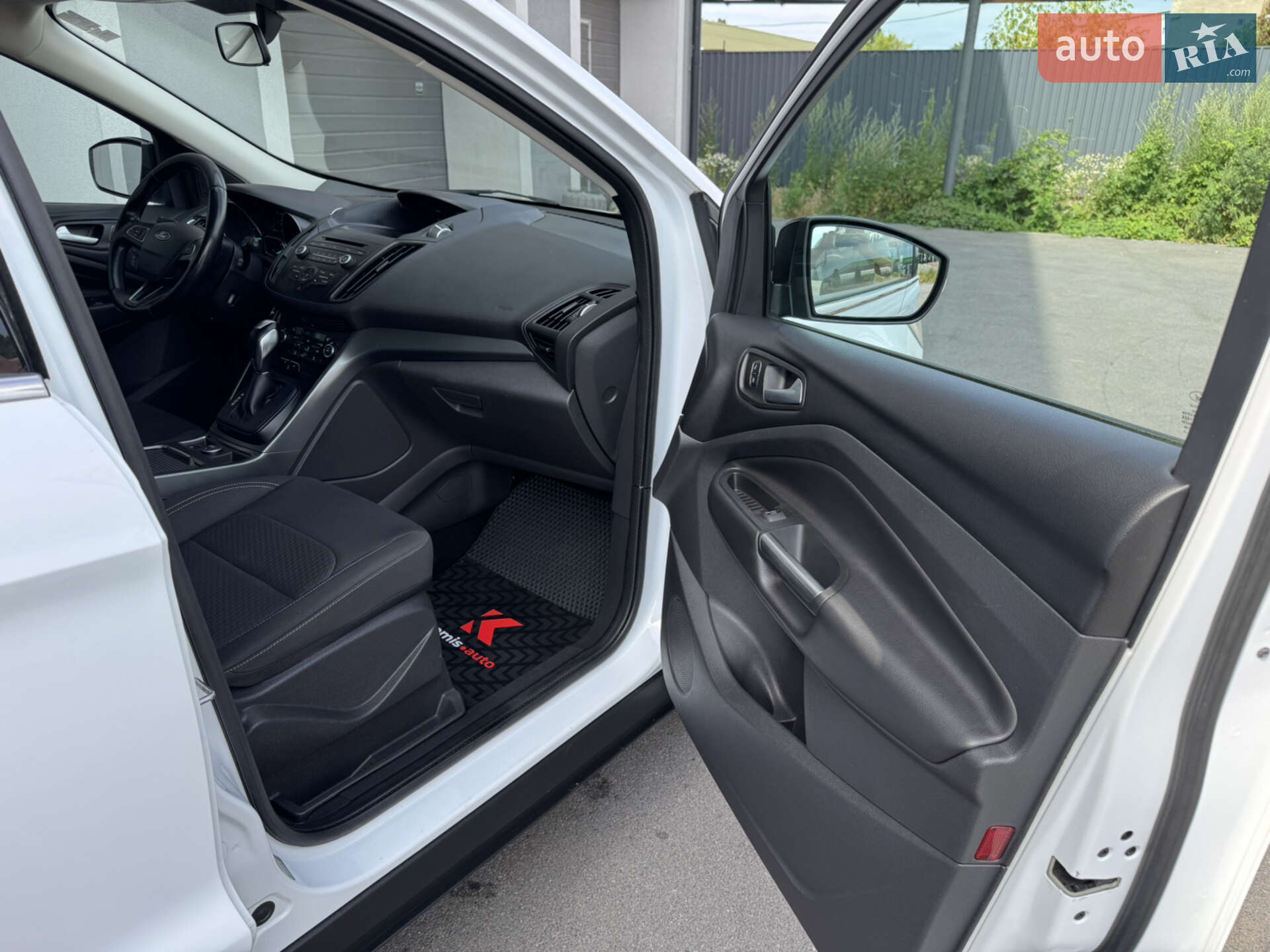 Ford Kuga 2017 VIN WF0AXXWPMAHC79140 фото оголошення 53 з 63