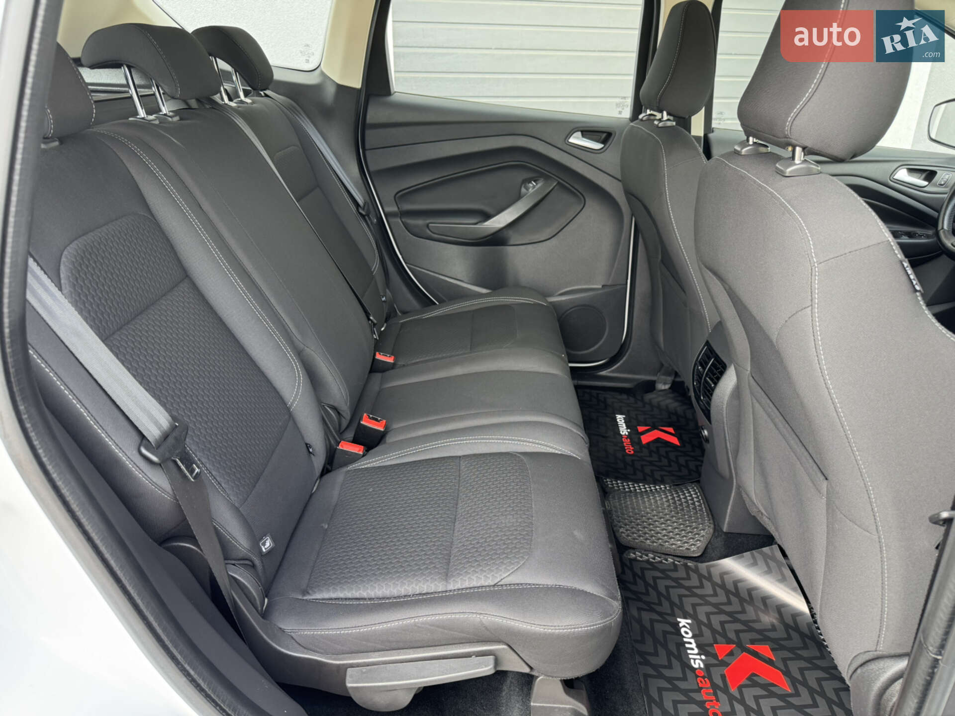 Ford Kuga 2017 VIN WF0AXXWPMAHC79140 фото оголошення 52 з 63