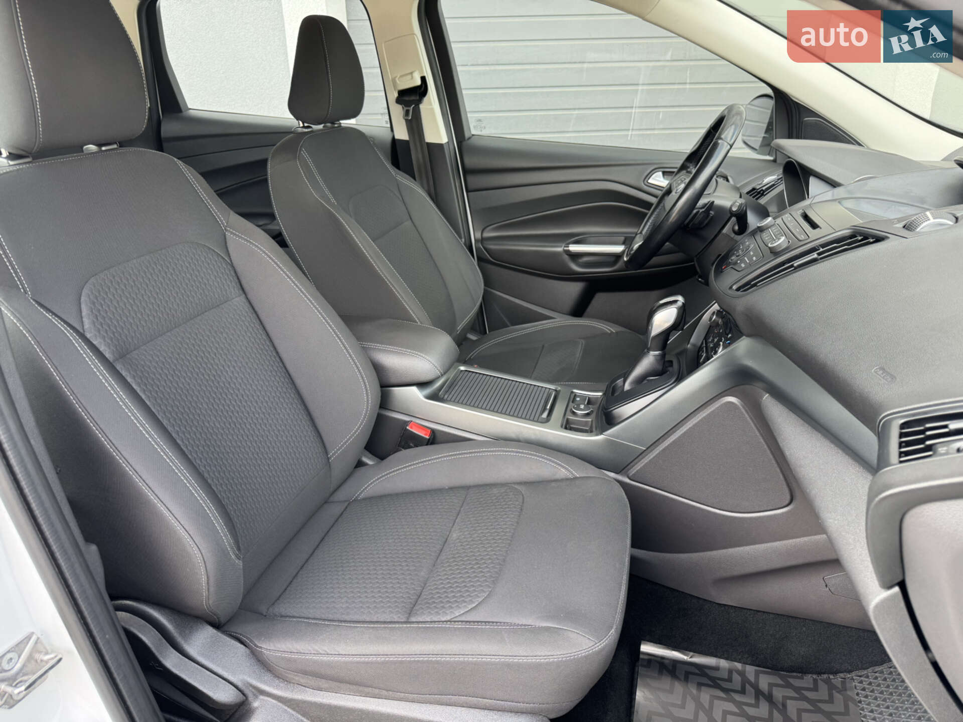 Ford Kuga 2017 VIN WF0AXXWPMAHC79140 фото оголошення 58 з 63