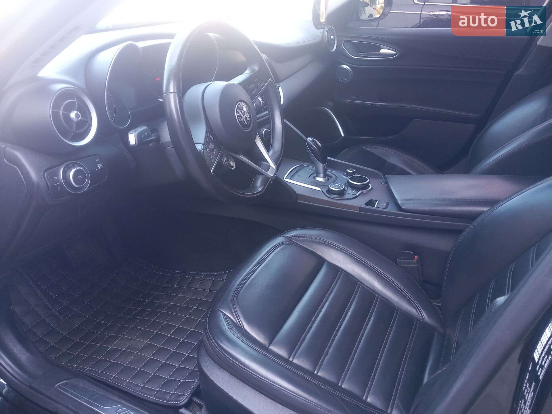 Alfa Romeo Giulia 2017 VIN ZARFAECN5H7551089 фото оголошення 10 з 22