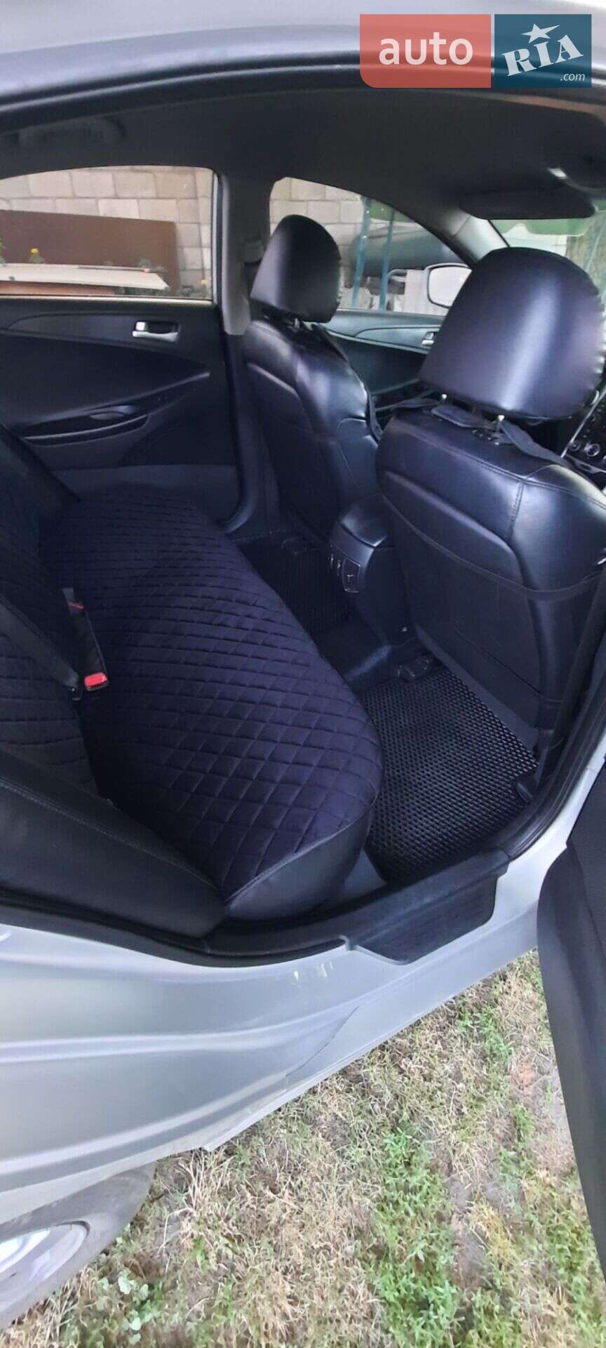 Hyundai Sonata 2013 VIN KMHEC41LBDA563823 фото оголошення 4 з 7
