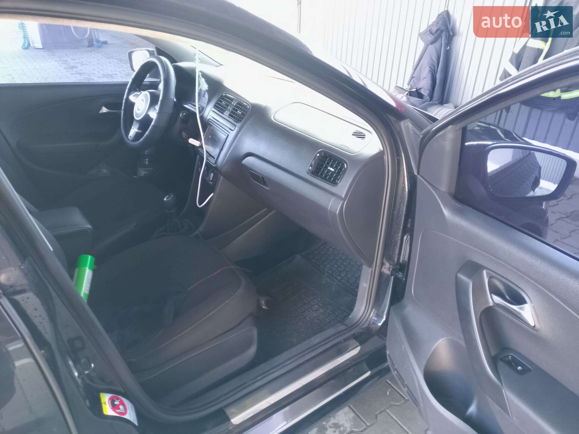 Volkswagen Polo 2011 VIN XW8ZZZ61ZCG025984 фото оголошення 19 з 24