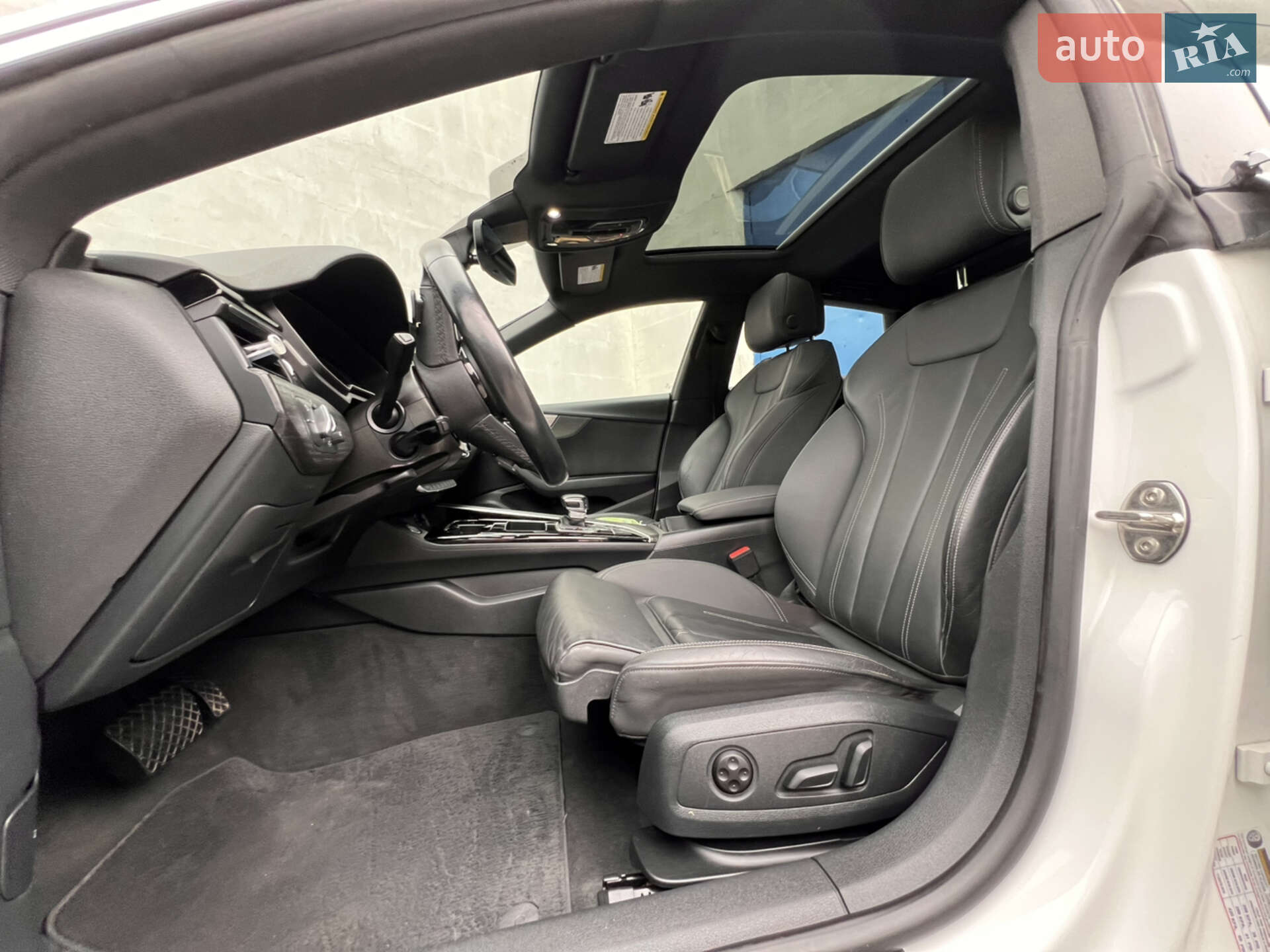 Audi A5 2020 VIN WAUDACF57MA018849 фото оголошення 24 з 28