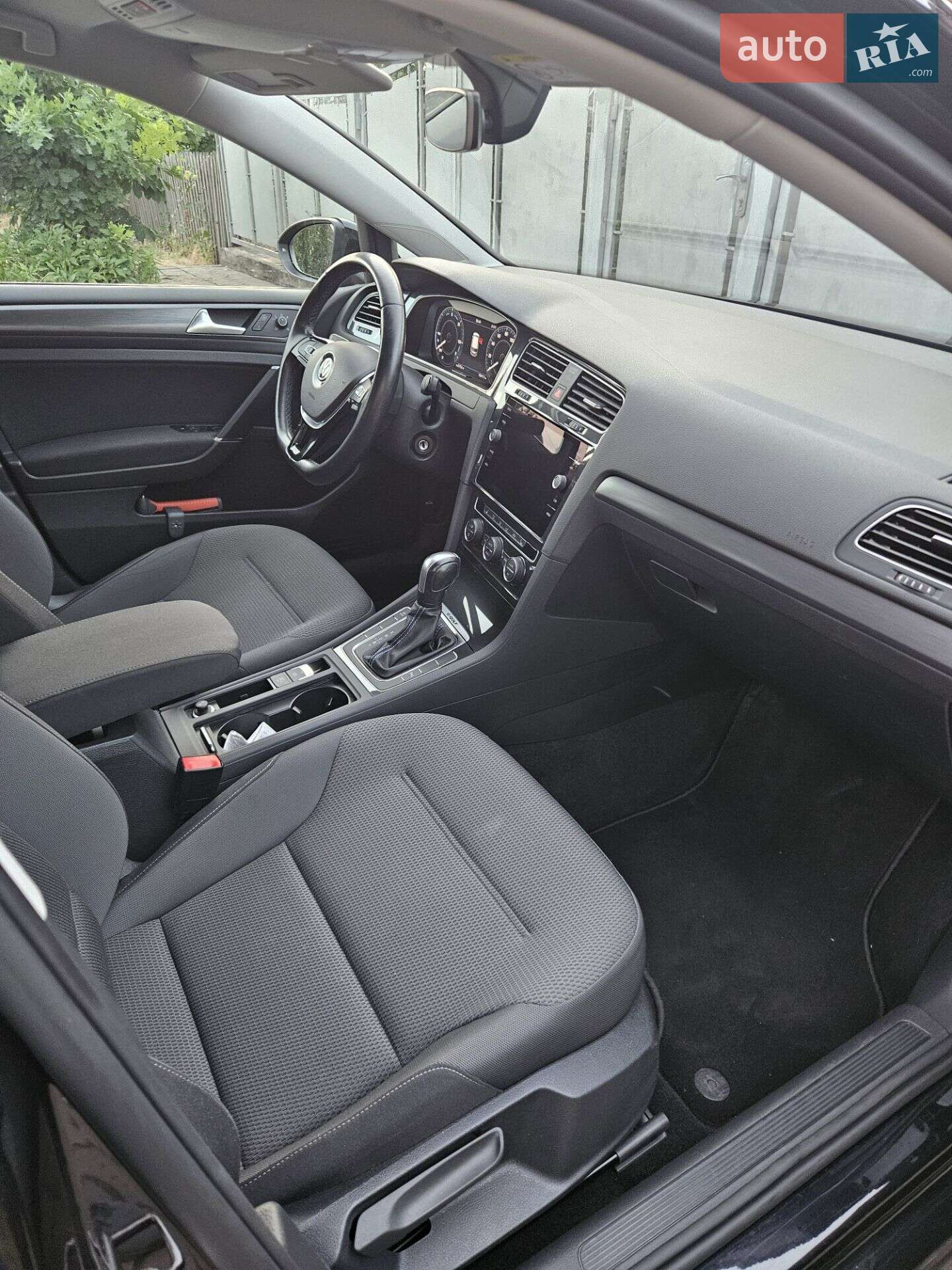 Volkswagen Golf 2019 VIN WVWZZZAUZL8900036 фото оголошення 6 з 11