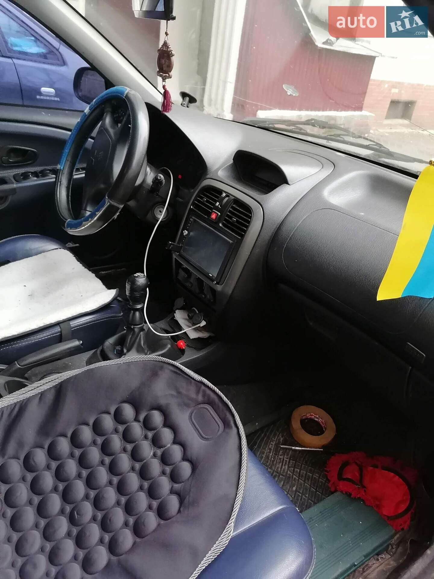 Mitsubishi Carisma 2002 VIN XMCLNDA1A2F015075 фото оголошення 3 з 4