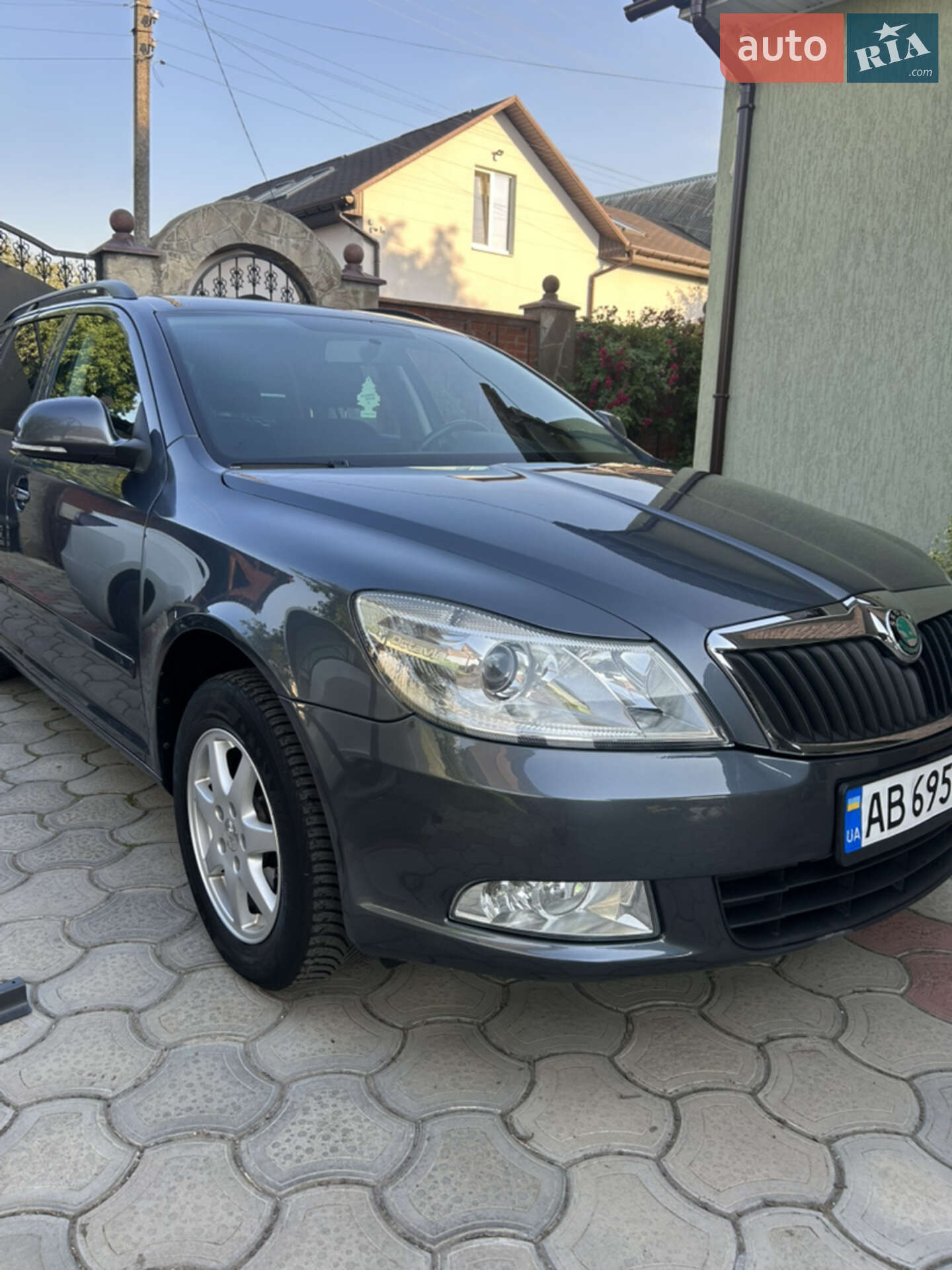 Skoda Octavia 2012 VIN TMBKK61Z2C2176866 фото оголошення 10 з 30