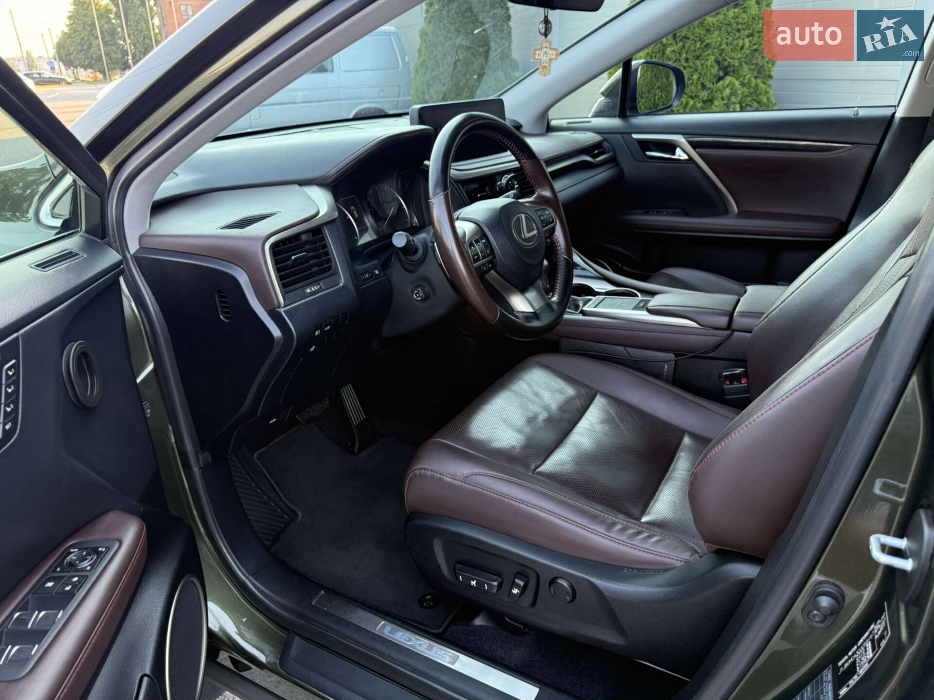 Lexus RX 2020 VIN JTJBGMCA302058167 фото оголошення 11 з 21