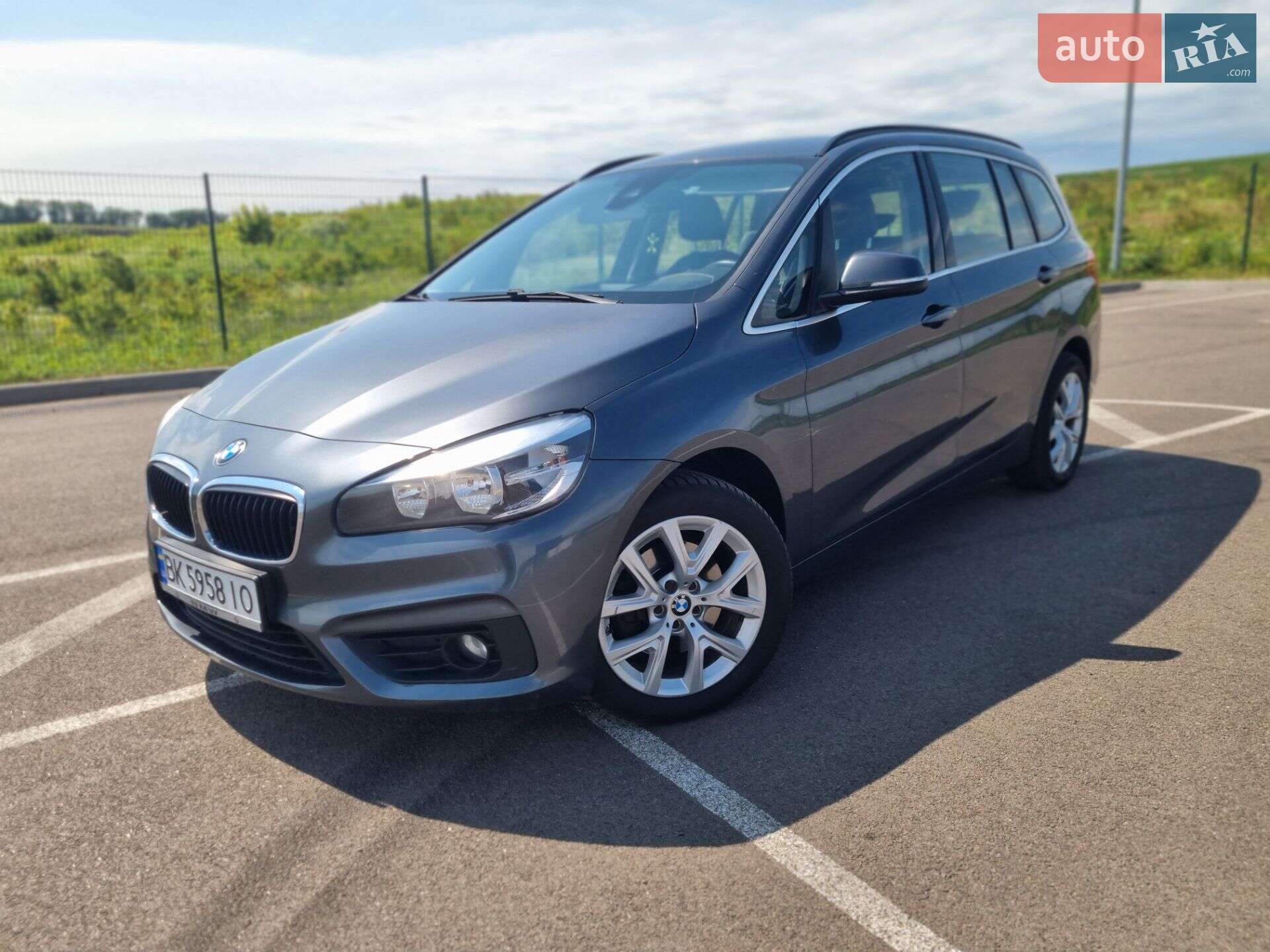 BMW 2 Series Gran Tourer 2016 VIN WBA2E510005E02092 фото оголошення 3 з 62