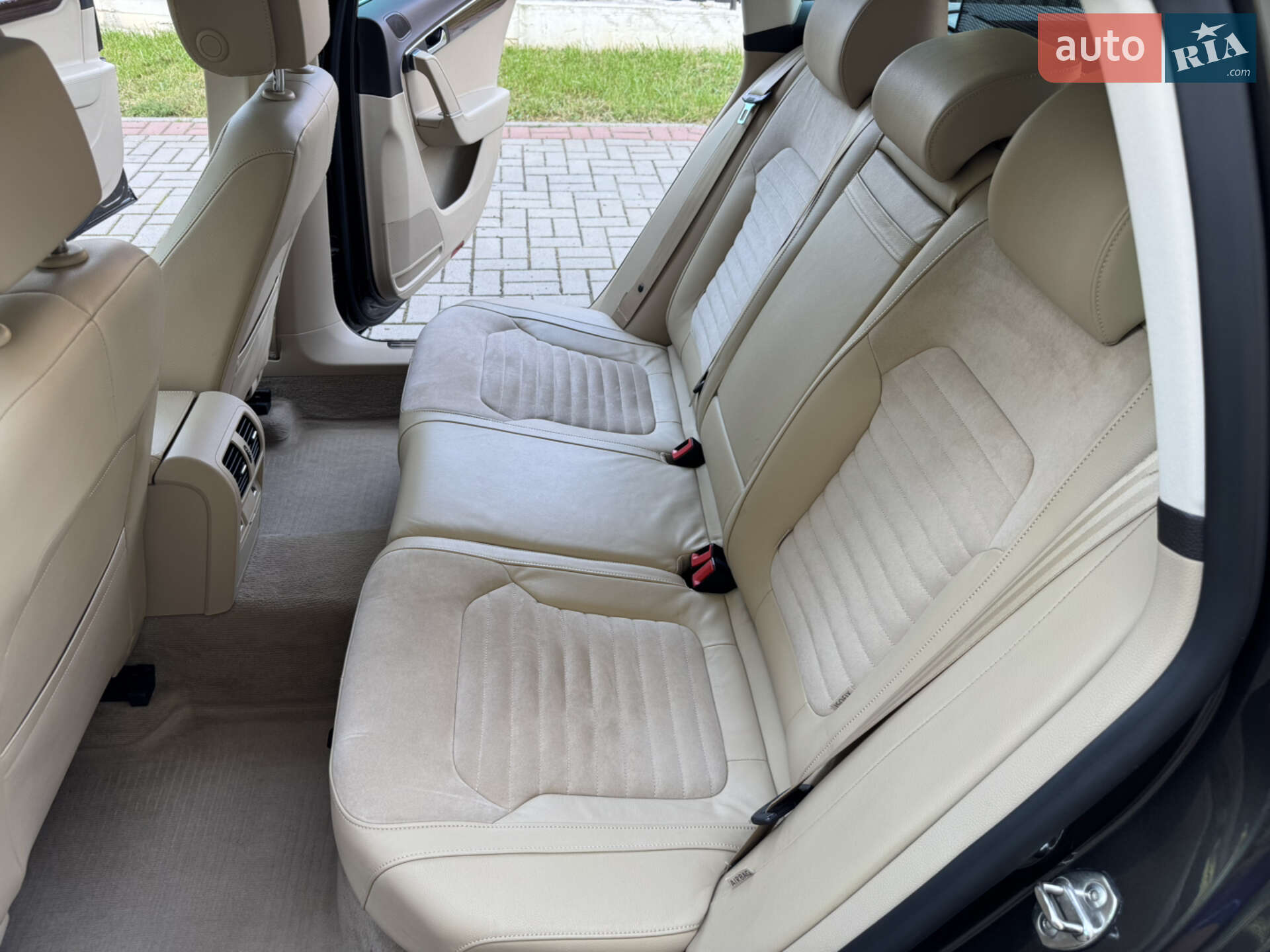 Volkswagen Passat 2012 VIN WVWZZZ3CZDE075404 фото оголошення 12 з 20