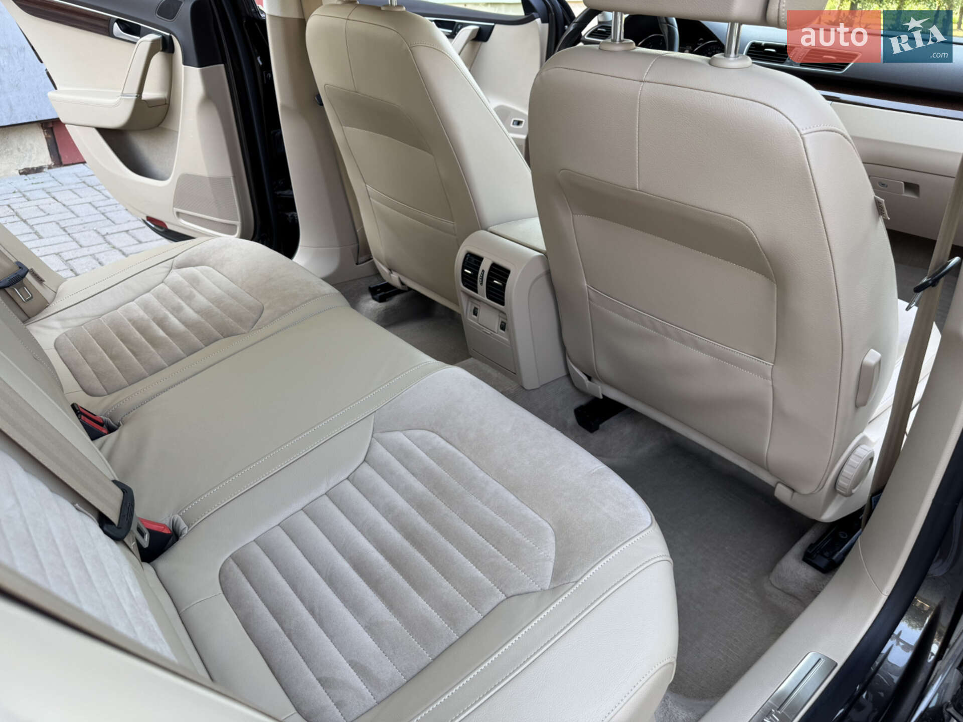 Volkswagen Passat 2012 VIN WVWZZZ3CZDE075404 фото оголошення 17 з 20