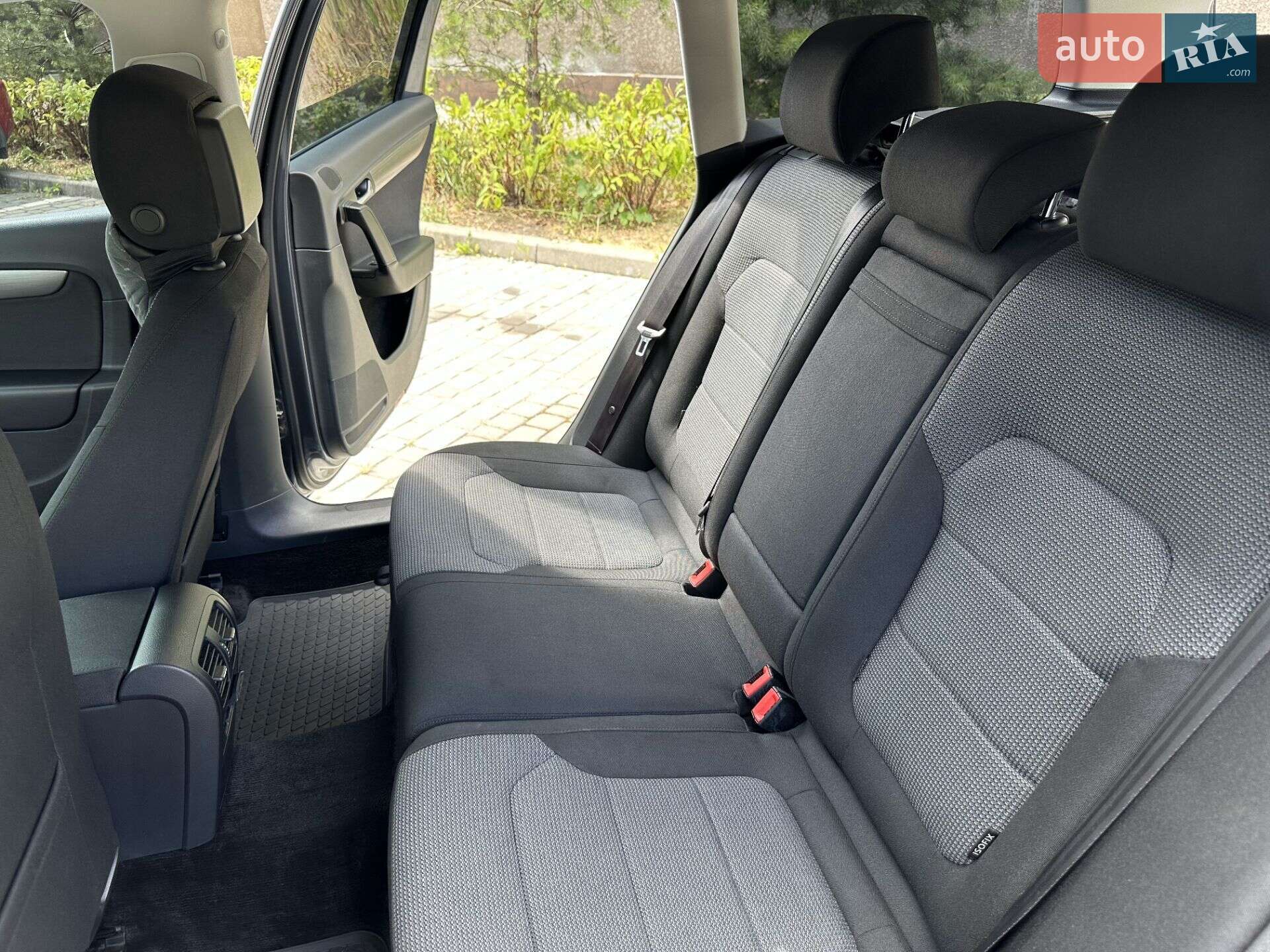 Volkswagen Passat 2012 VIN WVWZZZ3CZCE145719 фото оголошення 25 з 33