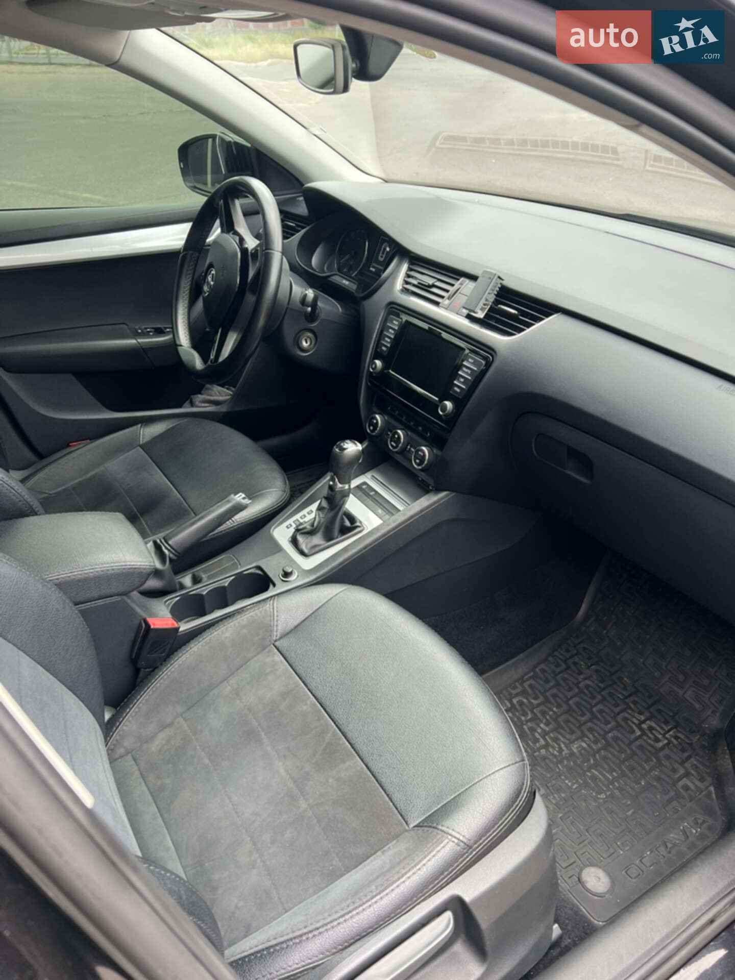 Skoda Octavia 2016 VIN TMBJG7NEXH0069321 фото оголошення 8 з 16