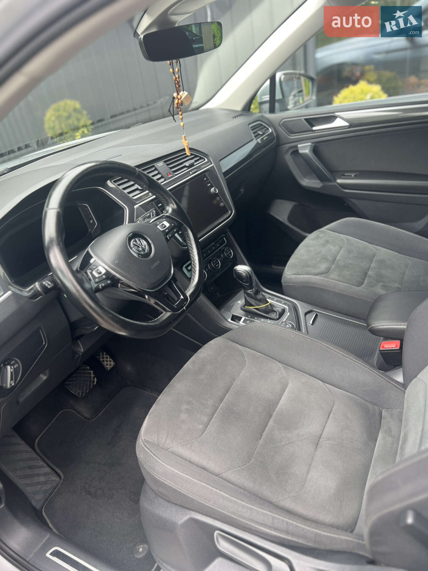 Volkswagen Tiguan 2019 VIN WVGZZZ5NZKW973418 фото оголошення 9 з 30