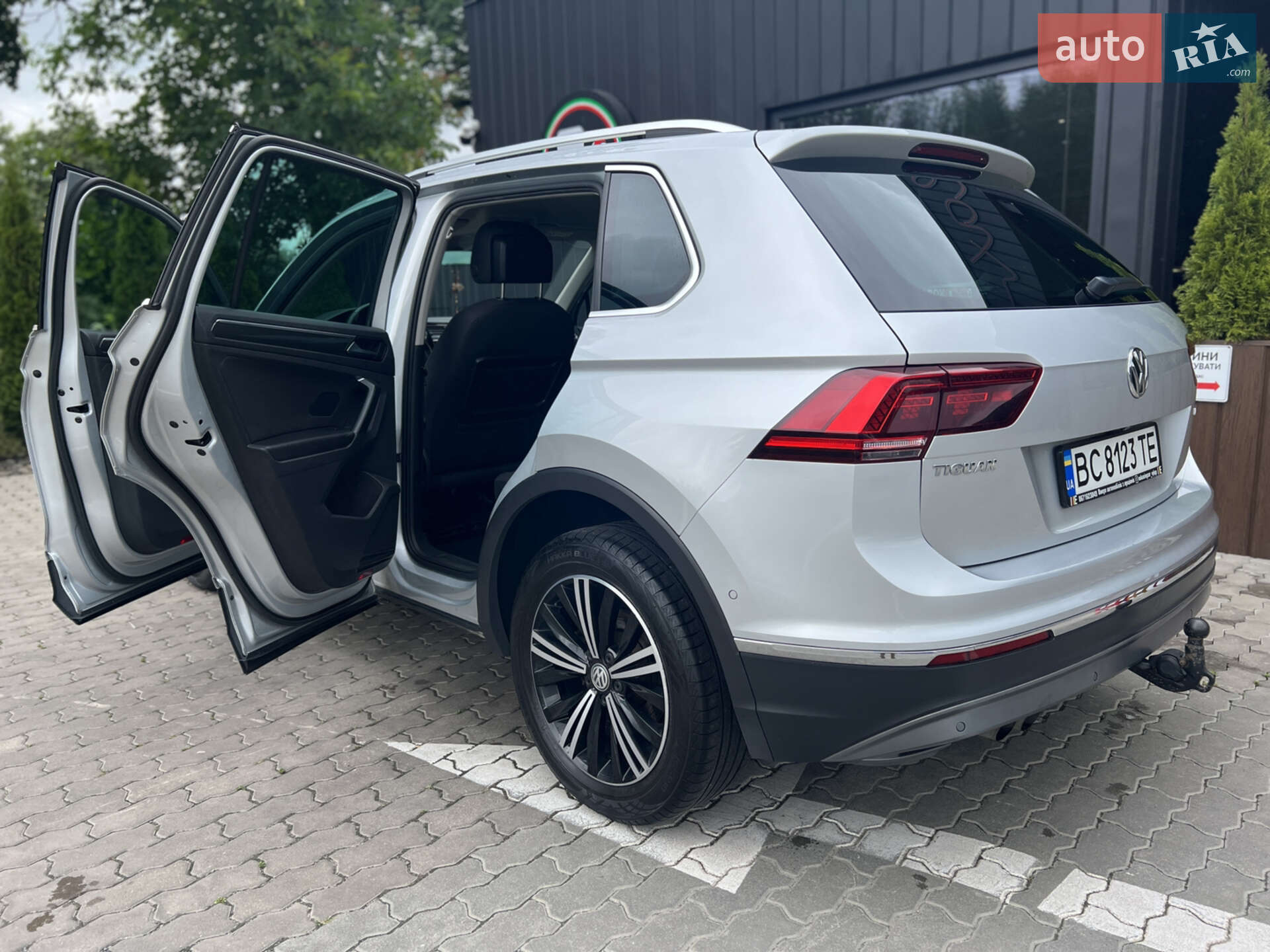 Volkswagen Tiguan 2019 VIN WVGZZZ5NZKW973418 фото оголошення 5 з 30