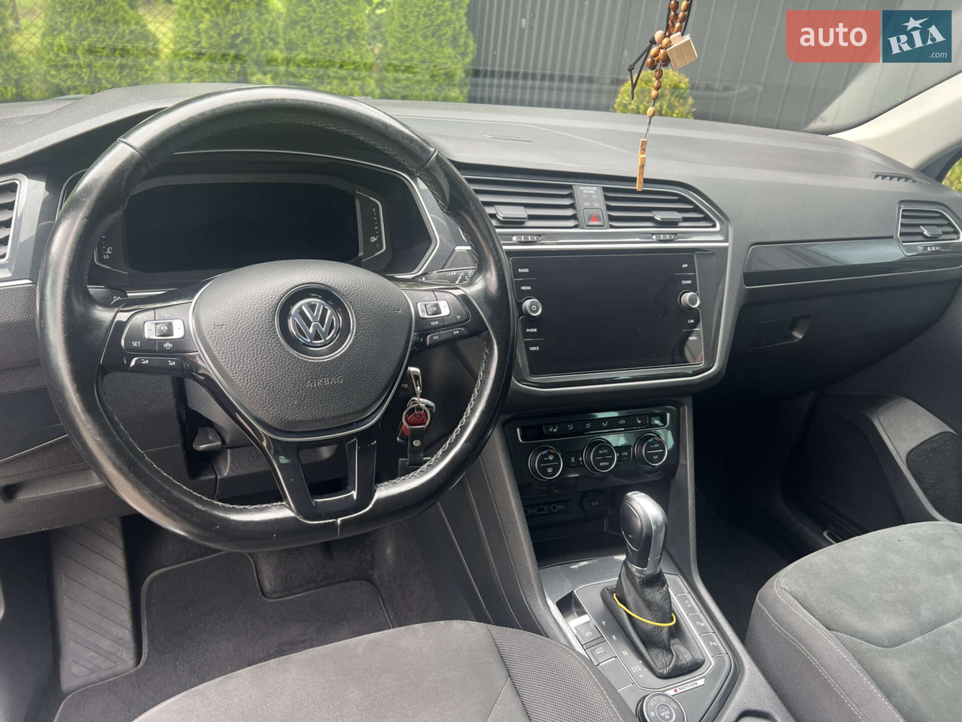 Volkswagen Tiguan 2019 VIN WVGZZZ5NZKW973418 фото оголошення 10 з 30