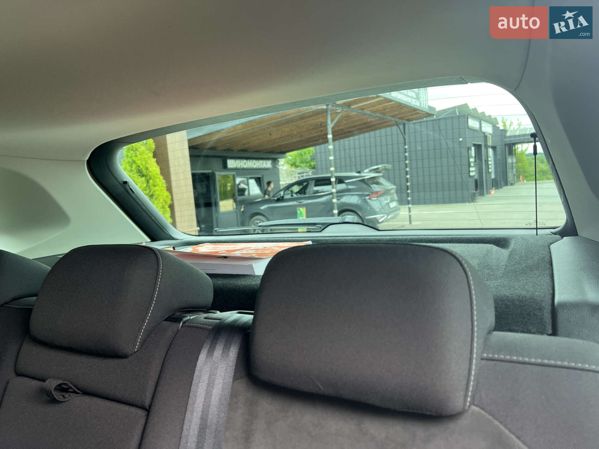 Volkswagen Tiguan 2019 VIN WVGZZZ5NZKW973418 фото оголошення 19 з 30