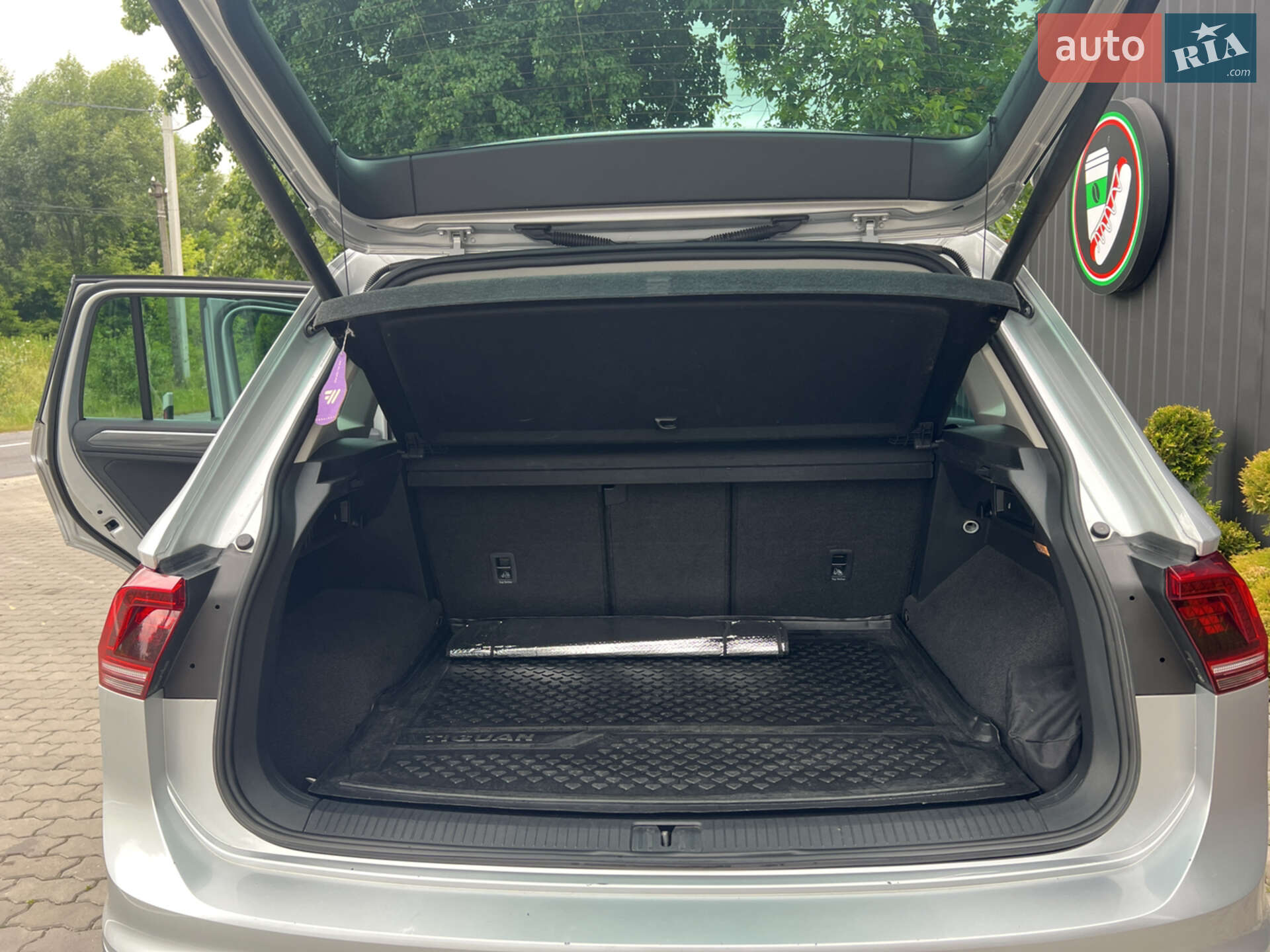 Volkswagen Tiguan 2019 VIN WVGZZZ5NZKW973418 фото оголошення 20 з 30