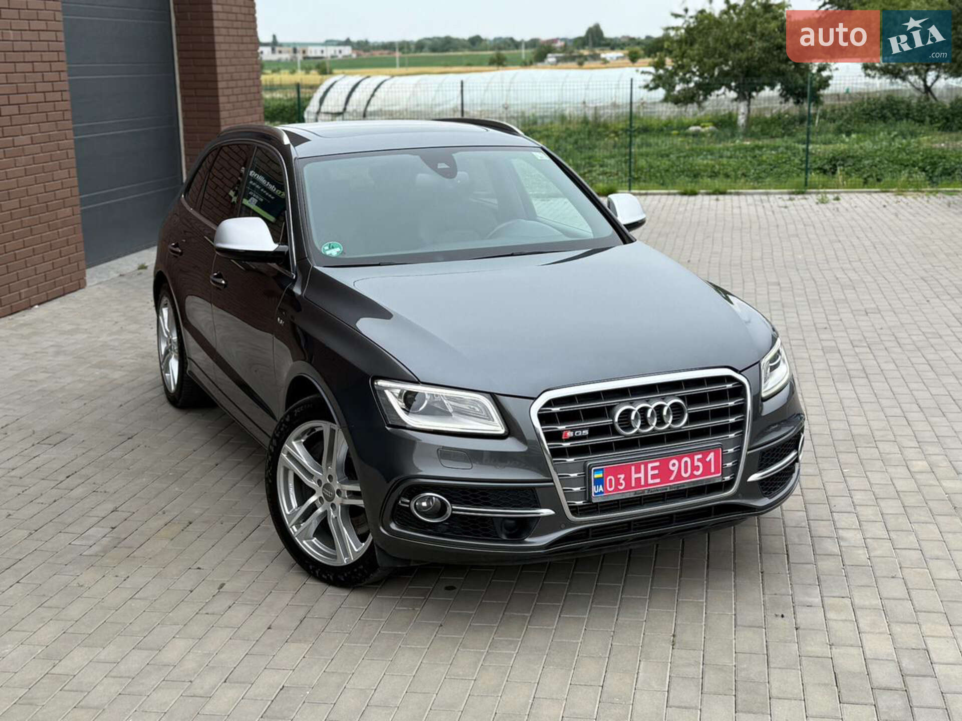 Audi SQ5 2015 VIN WAUZZZ8R0GA041251 фото оголошення 2 з 39