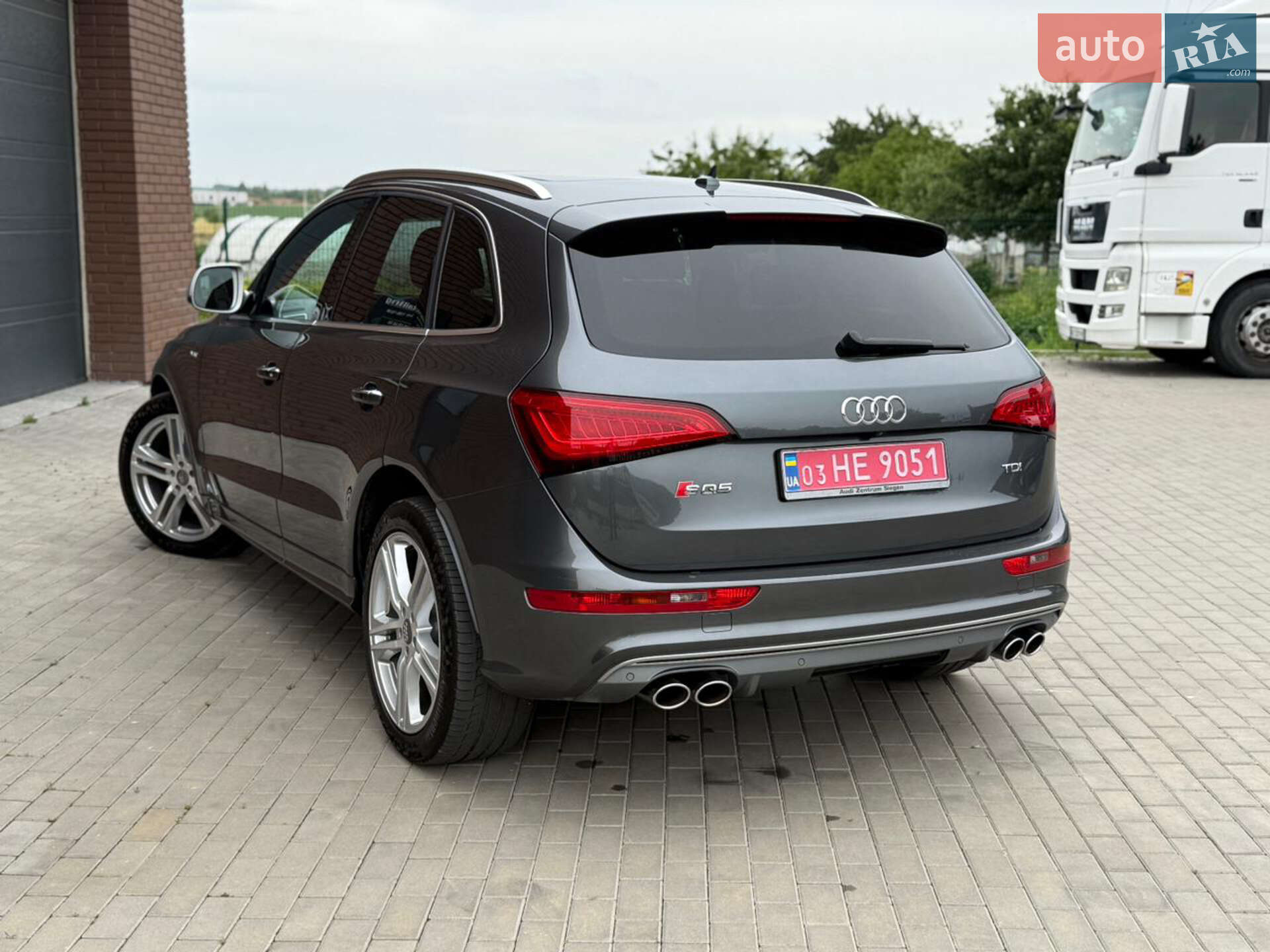 Audi SQ5 2015 VIN WAUZZZ8R0GA041251 фото оголошення 8 з 39