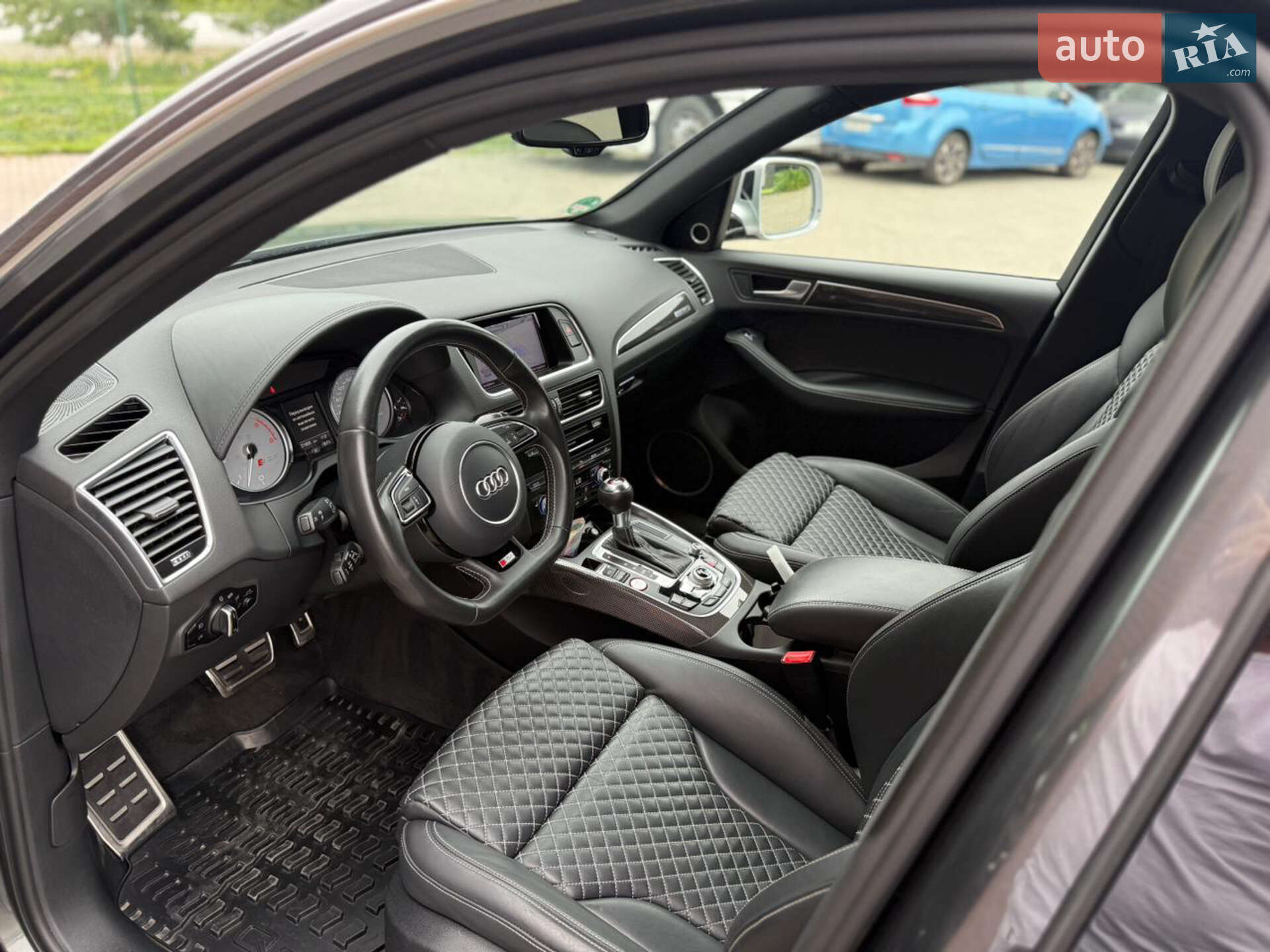 Audi SQ5 2015 VIN WAUZZZ8R0GA041251 фото оголошення 12 з 39