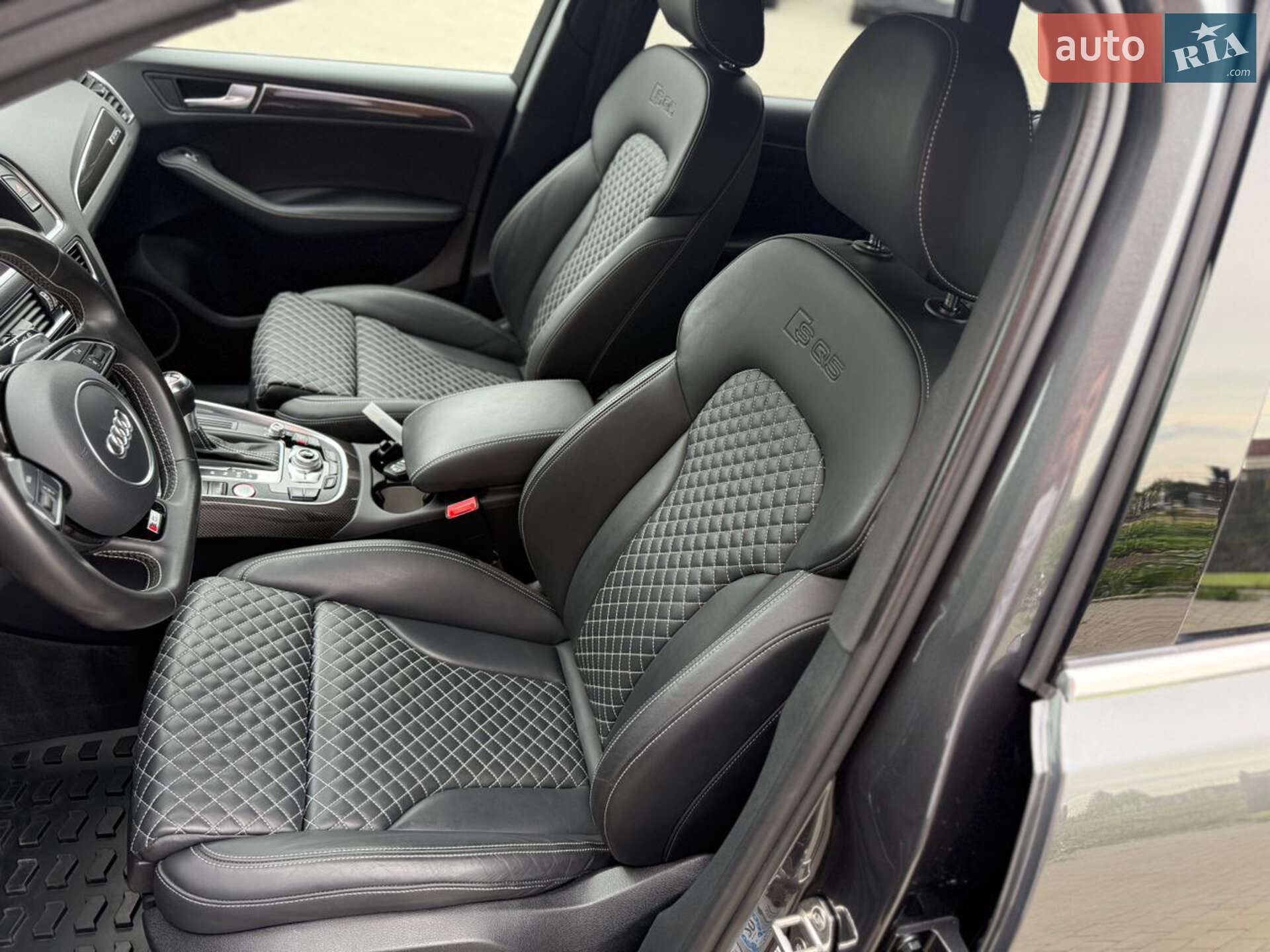 Audi SQ5 2015 VIN WAUZZZ8R0GA041251 фото оголошення 19 з 39