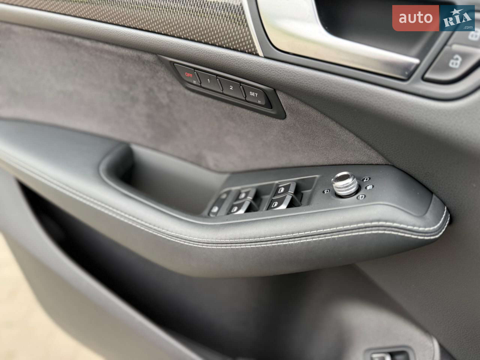Audi SQ5 2015 VIN WAUZZZ8R0GA041251 фото оголошення 29 з 39
