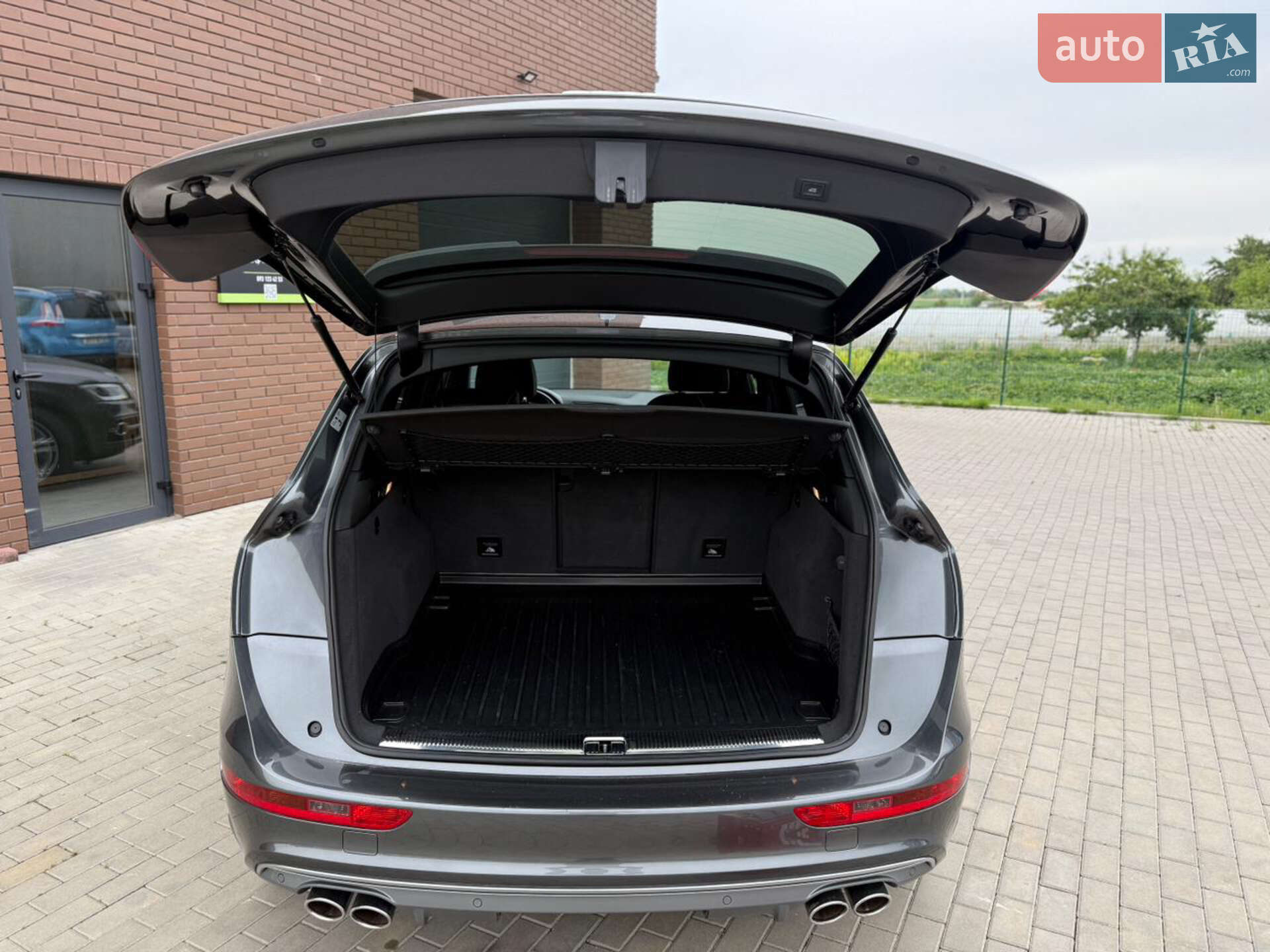 Audi SQ5 2015 VIN WAUZZZ8R0GA041251 фото оголошення 30 з 39