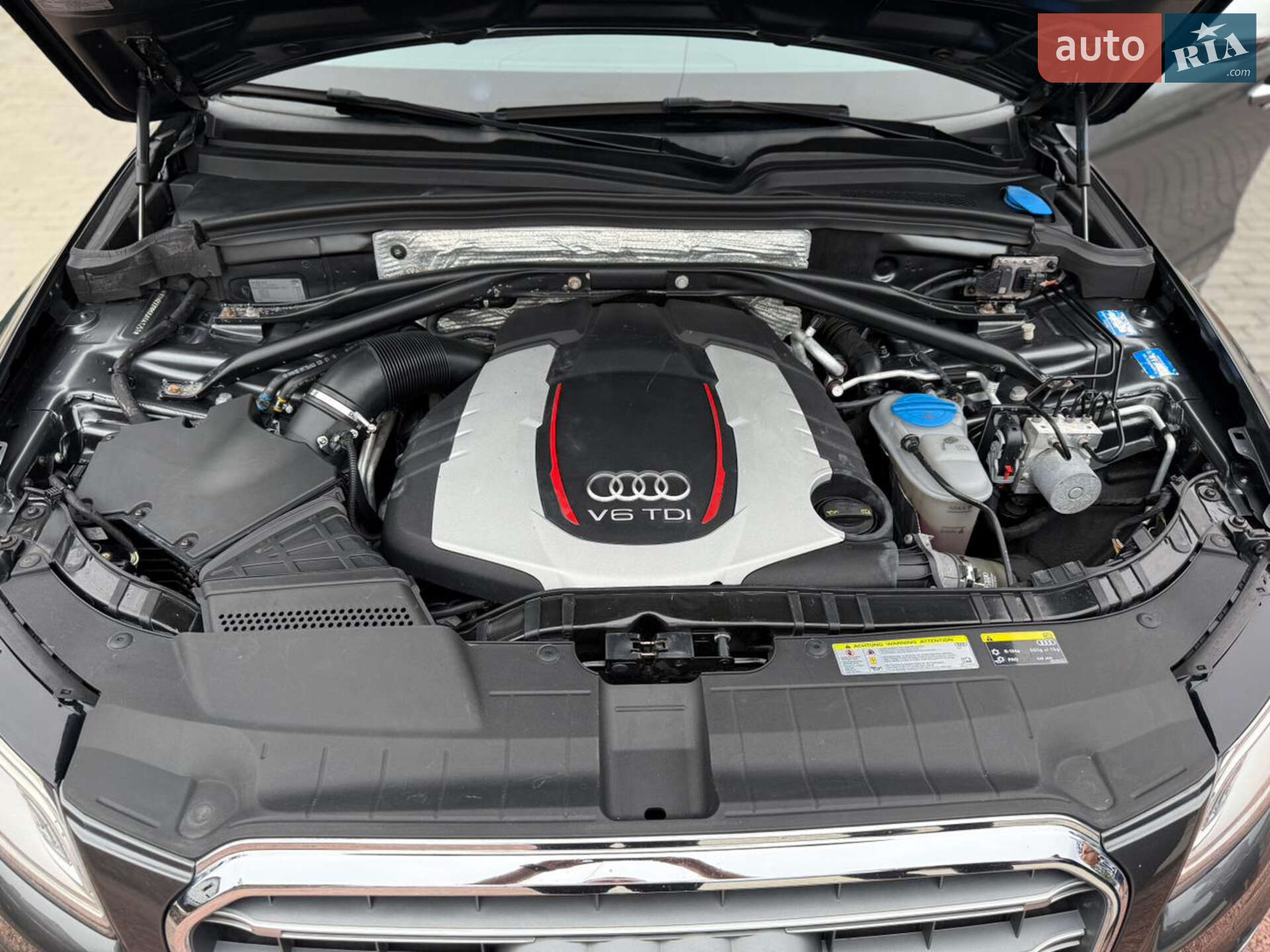 Audi SQ5 2015 VIN WAUZZZ8R0GA041251 фото оголошення 32 з 39
