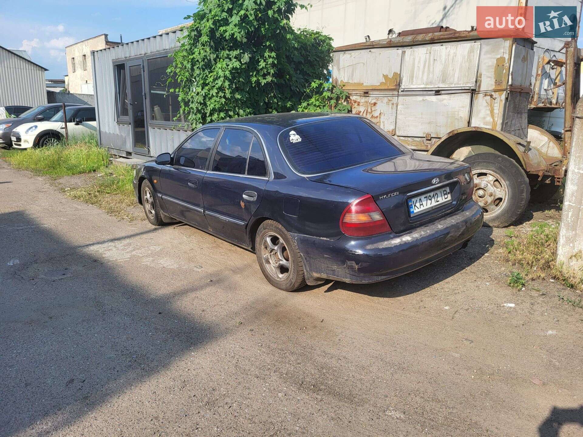 Hyundai Sonata 1998 VIN KMHCF31FPWU920396 фото оголошення 5 з 8