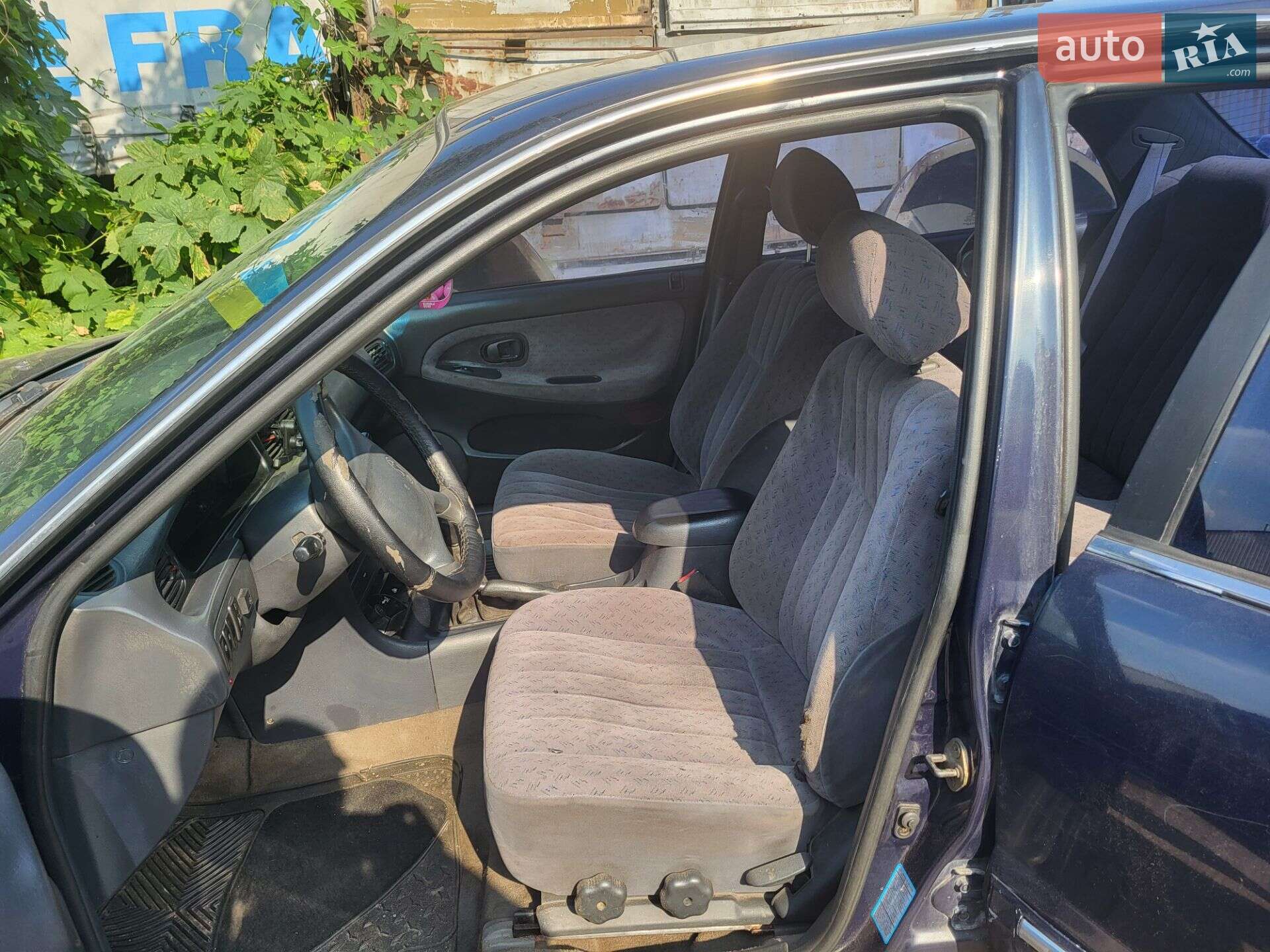 Hyundai Sonata 1998 VIN KMHCF31FPWU920396 фото оголошення 7 з 8