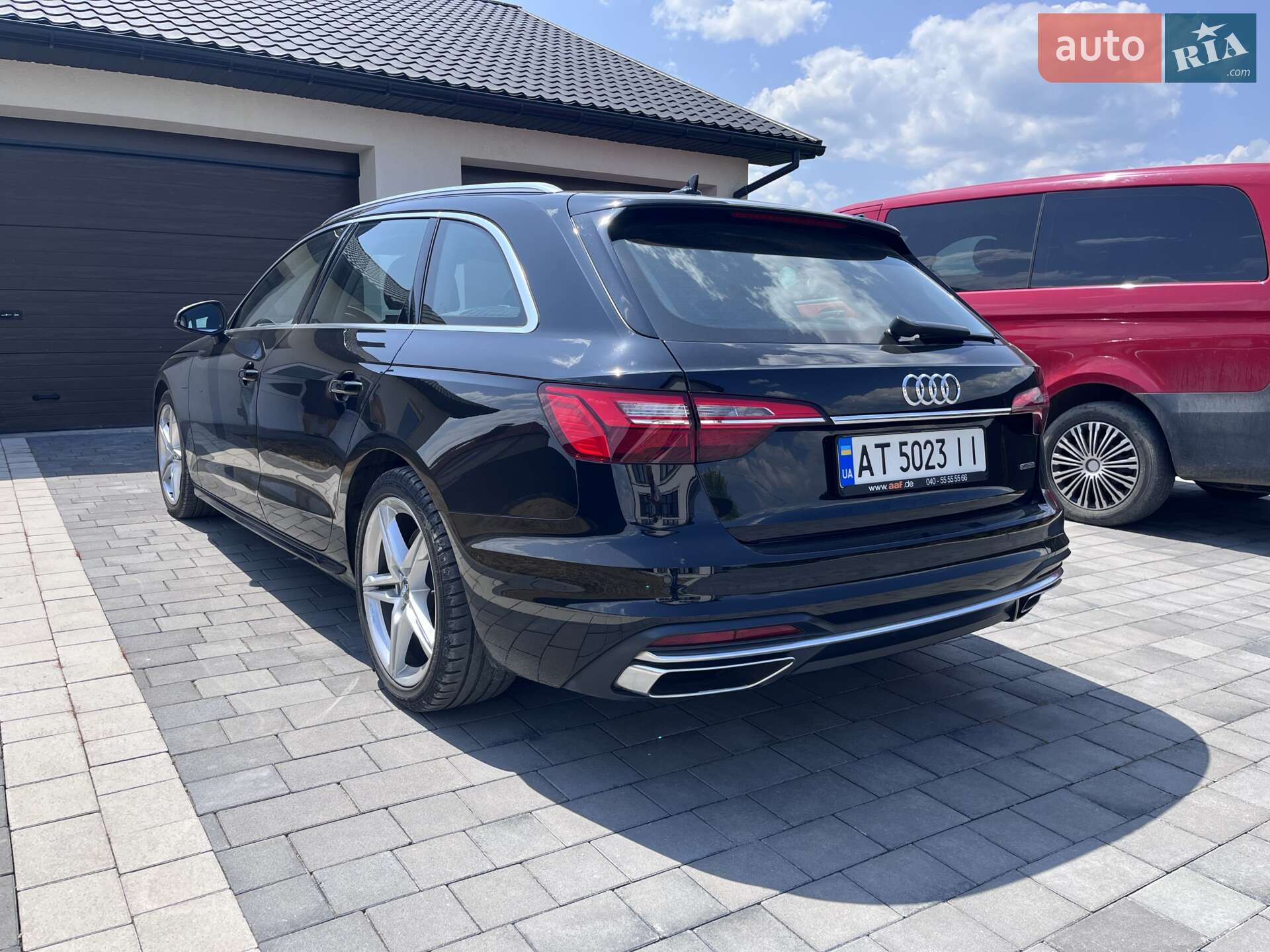 Audi A4 2019 VIN WAUZZZF42LA010990 фото оголошення 4 з 70