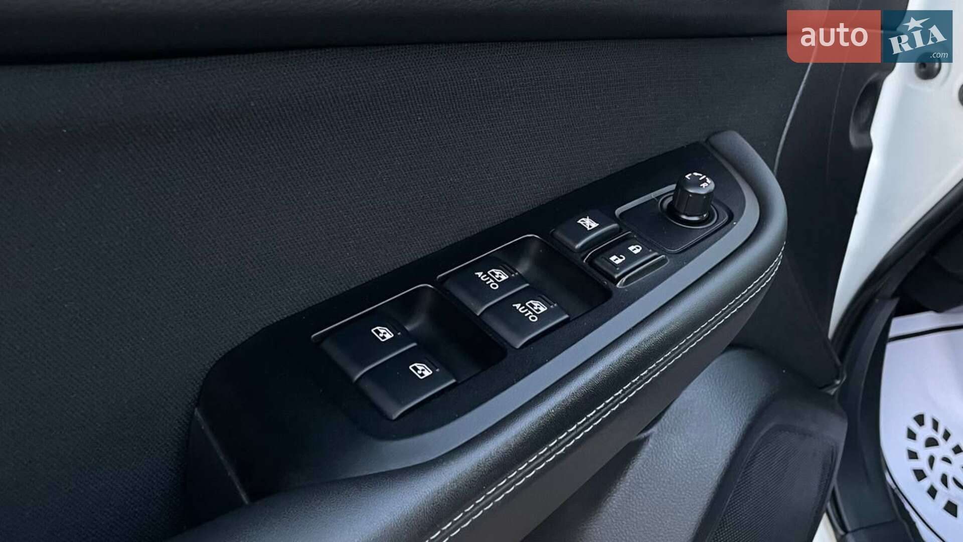 Subaru Outback 2019 VIN 4S4BSAFC3K3331629 фото оголошення 11 з 81