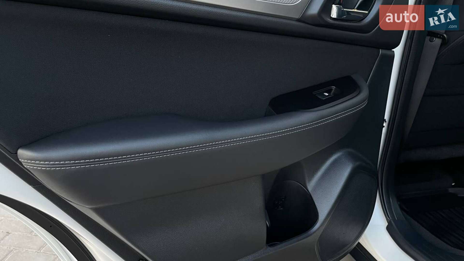 Subaru Outback 2019 VIN 4S4BSAFC3K3331629 фото оголошення 14 з 81