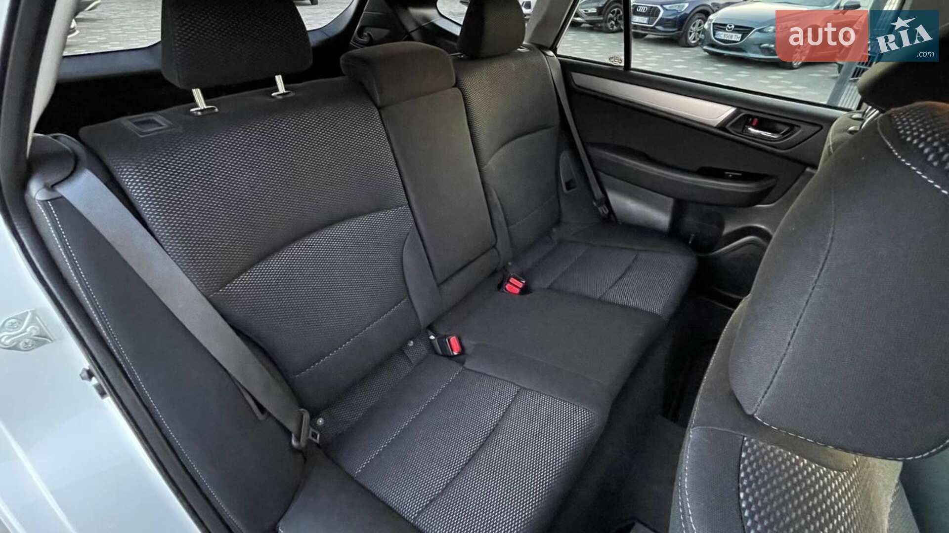 Subaru Outback 2019 VIN 4S4BSAFC3K3331629 фото оголошення 34 з 81