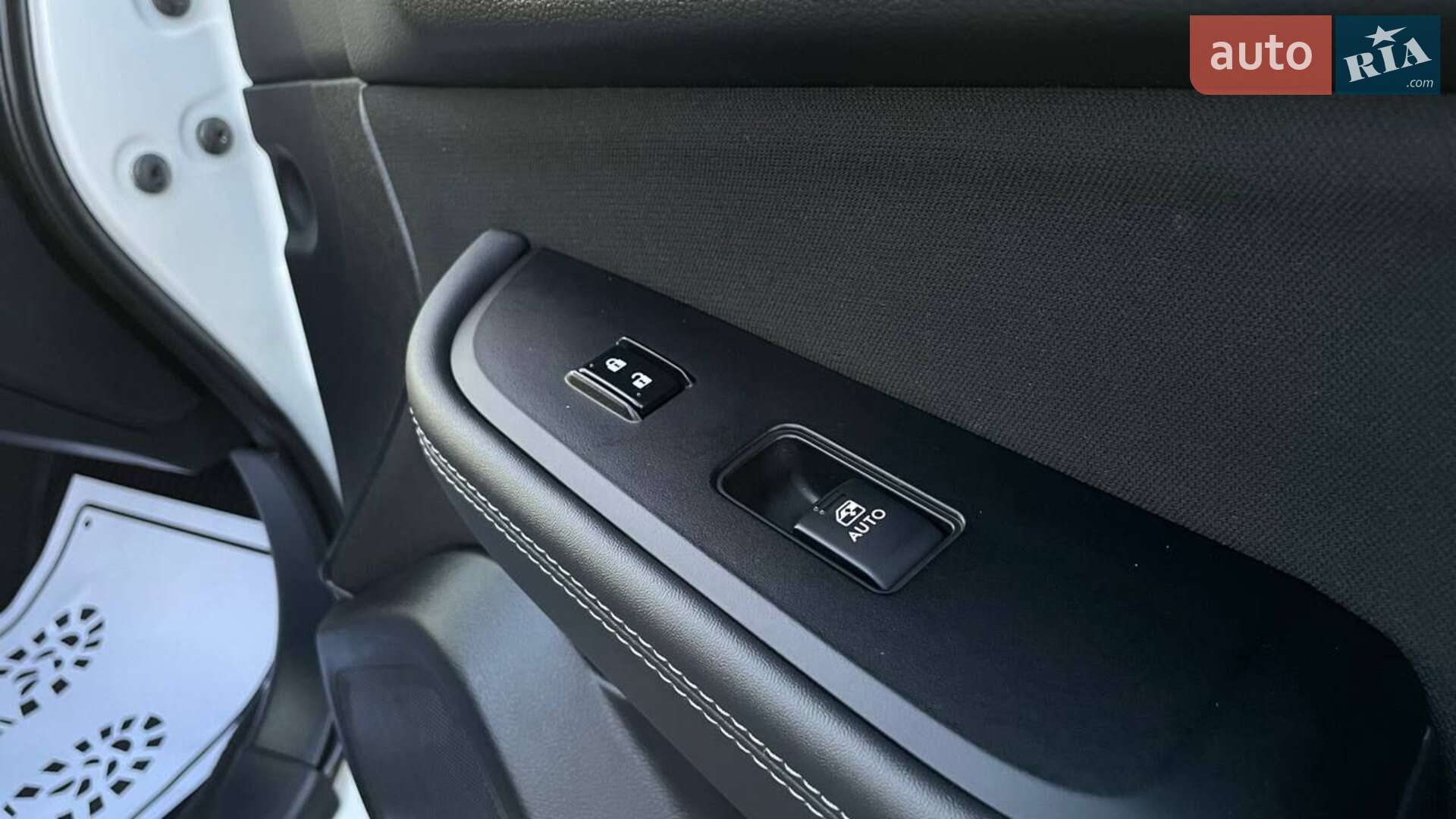 Subaru Outback 2019 VIN 4S4BSAFC3K3331629 фото оголошення 43 з 81