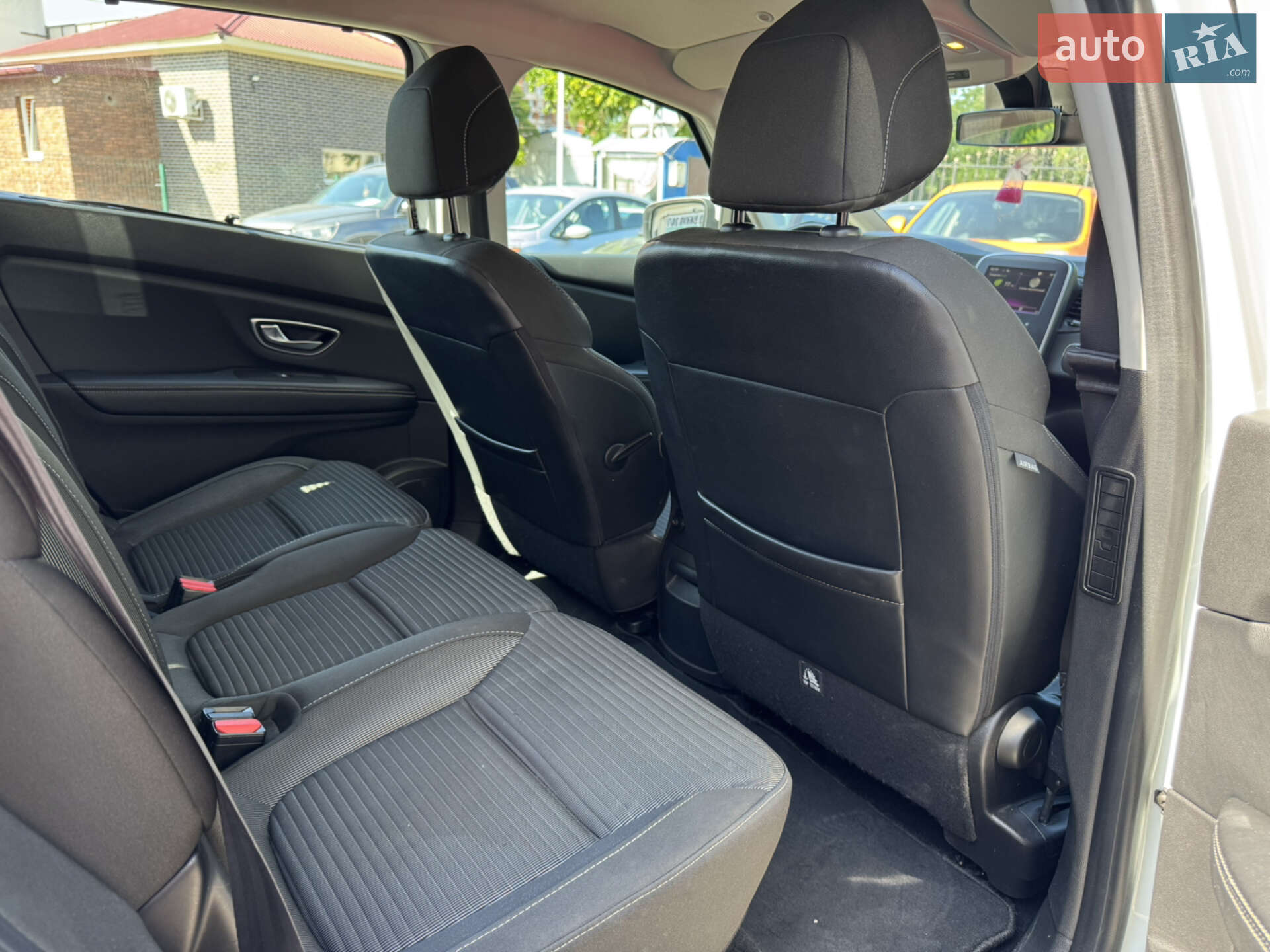 Renault Grand Scenic 2017 VIN VF1RFA00X59641301 фото оголошення 11 з 27