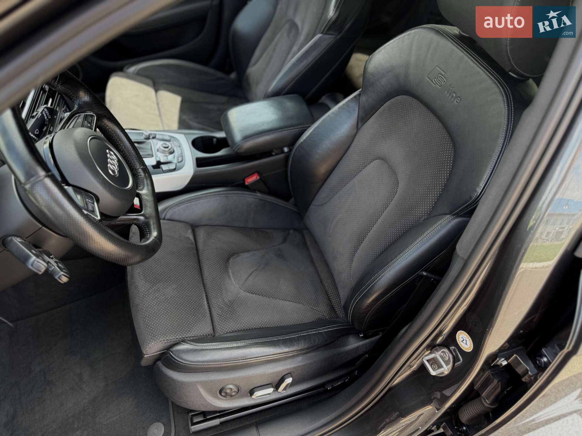 Audi A4 2015 VIN WAUZZZ8K7FA137864 фото оголошення 14 з 37