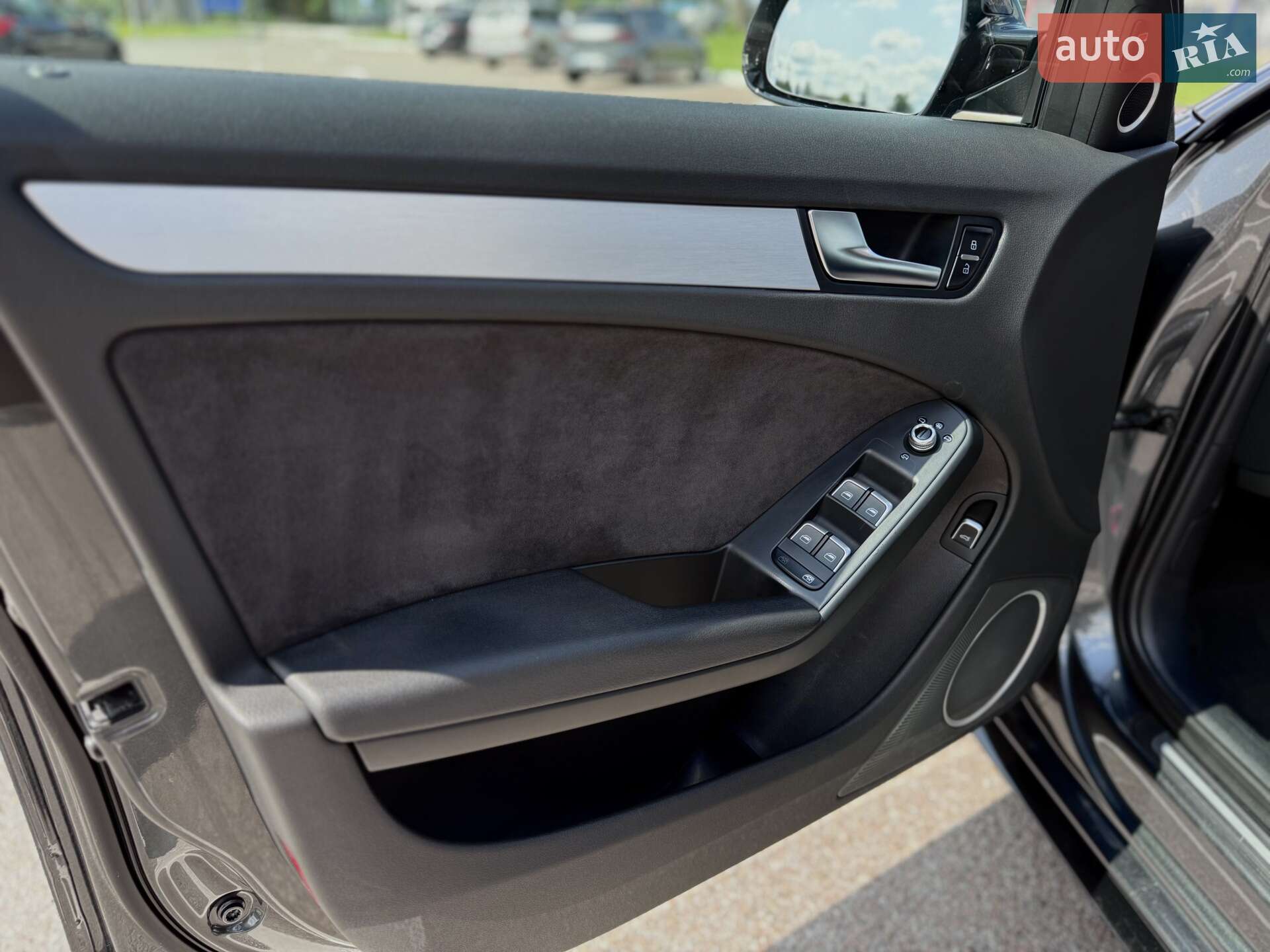 Audi A4 2015 VIN WAUZZZ8K7FA137864 фото оголошення 29 з 37