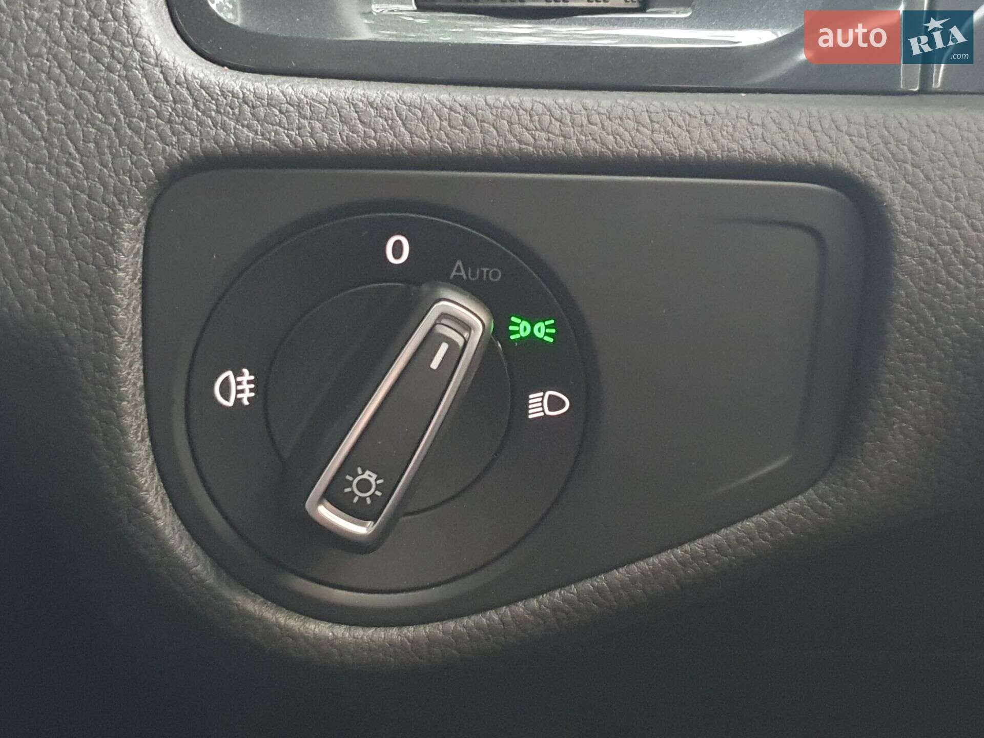 Volkswagen e-Golf 2020 VIN WVWZZZAUZL8908814 фото оголошення 24 з 27