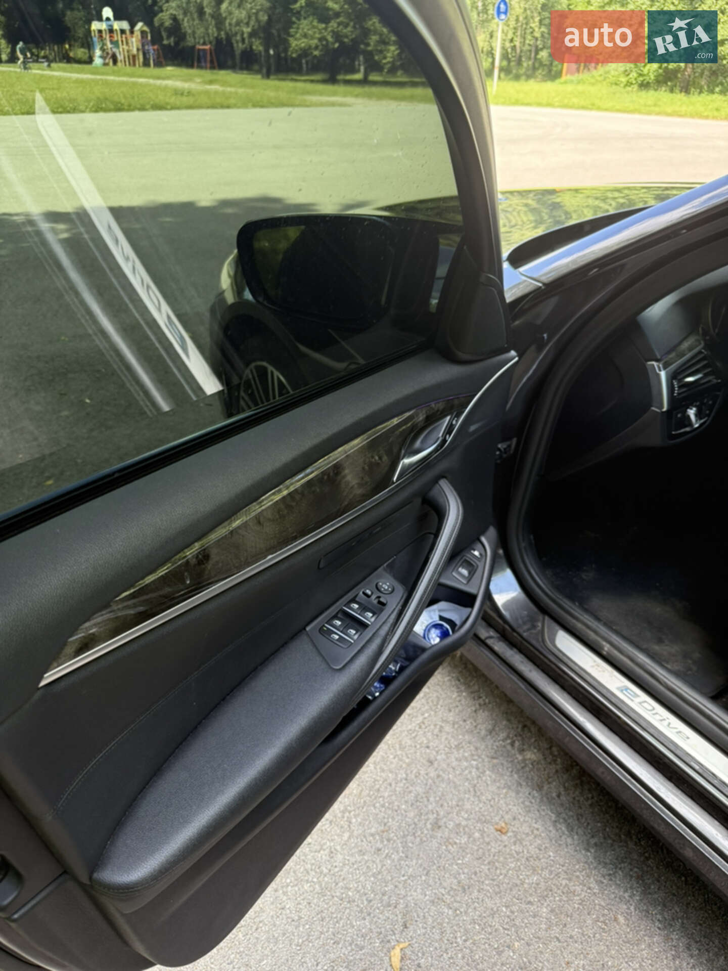 BMW 5 Series 2018 VIN WBAJB1C54JB085326 фото оголошення 9 з 14