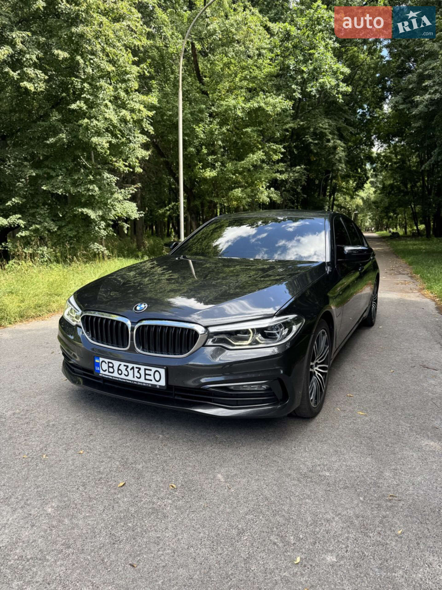 BMW 5 Series 2018 VIN WBAJB1C54JB085326 фото оголошення 4 з 14