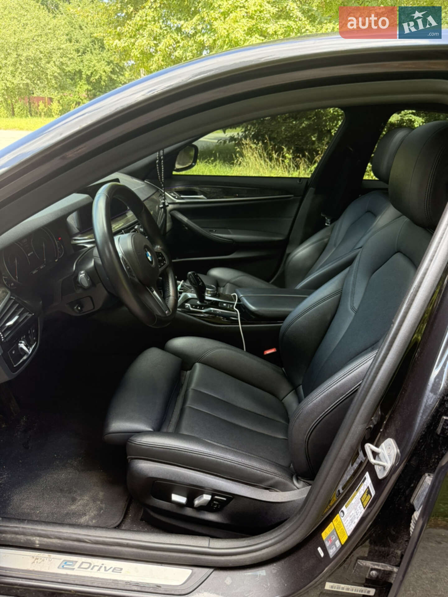 BMW 5 Series 2018 VIN WBAJB1C54JB085326 фото оголошення 12 з 14