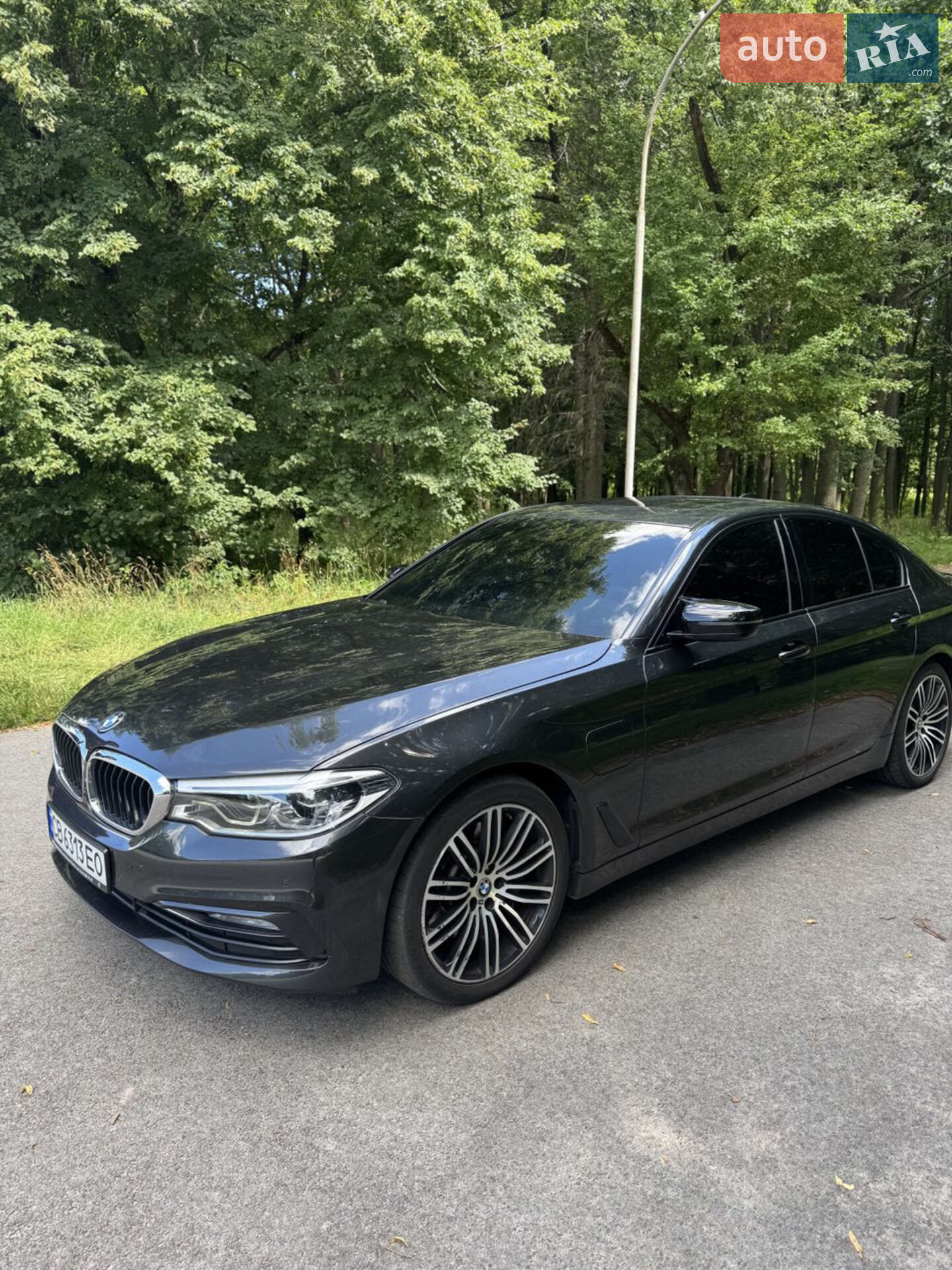 BMW 5 Series 2018 VIN WBAJB1C54JB085326 фото оголошення 13 з 14