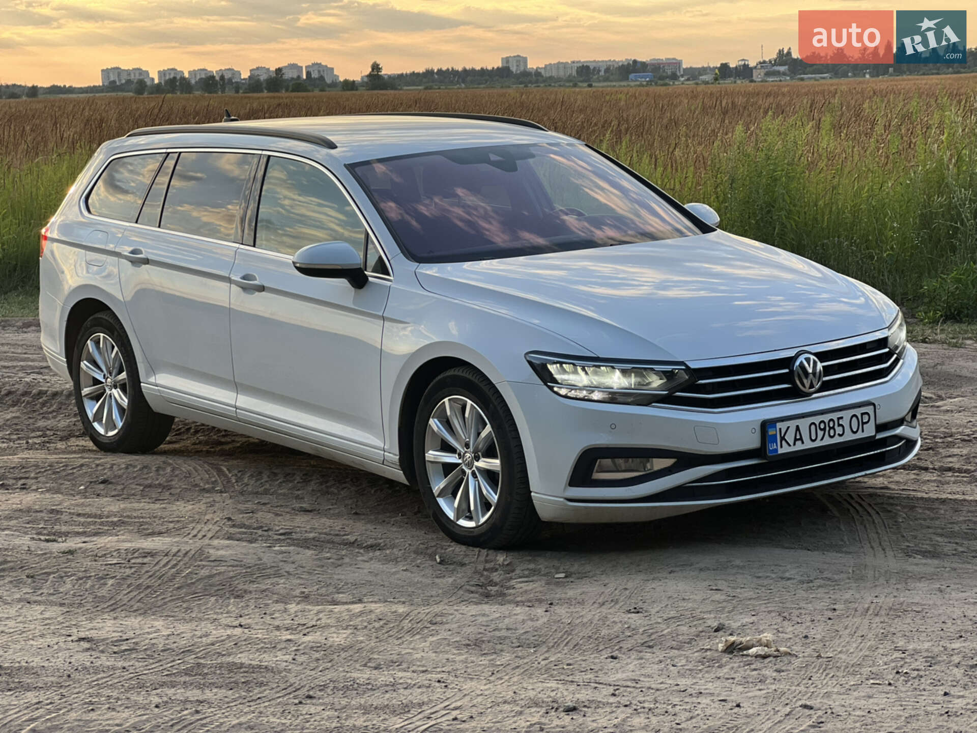 Volkswagen Passat 2019 VIN WVWZZZ3CZLE011923 фото оголошення 6 з 48