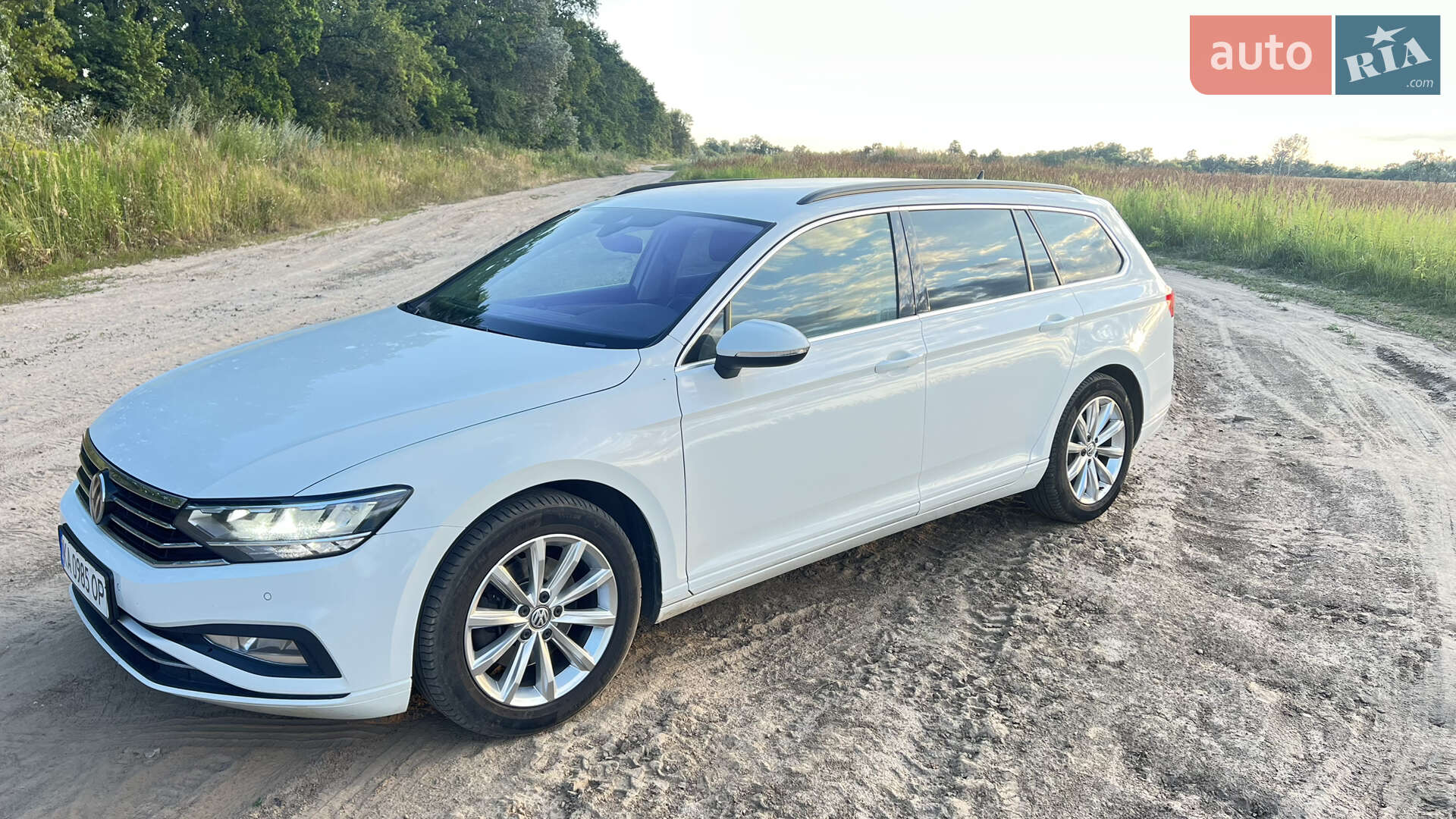 Volkswagen Passat 2019 VIN WVWZZZ3CZLE011923 фото оголошення 7 з 48